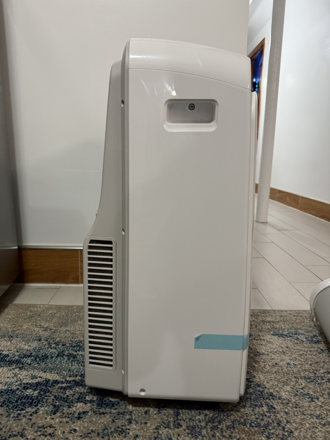 Insignia Portable AC Unit - photo 5