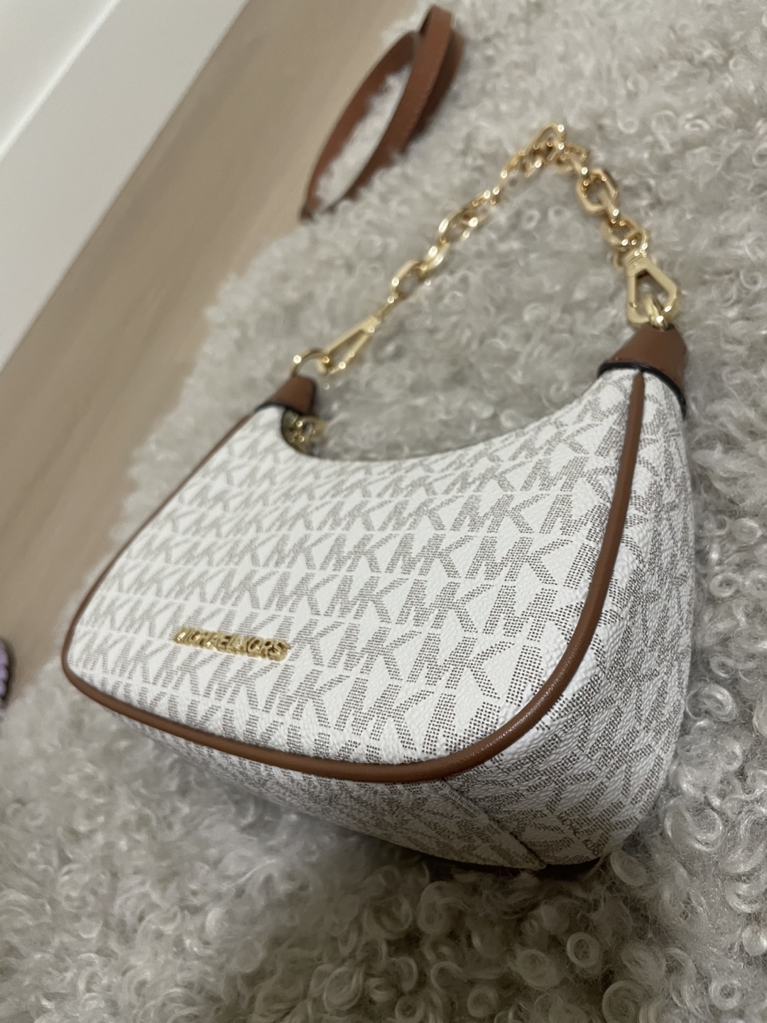 NEW ! Michael Kors MK Signature Half Moon Bag - photo 3