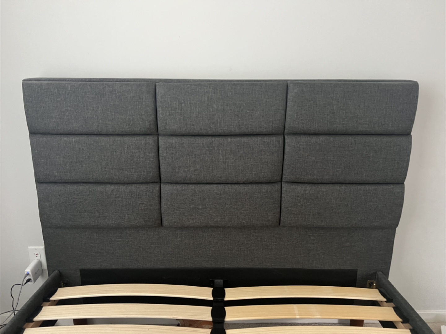 Sleep country Ashley Full-size Upholstered Bed Frame - photo 3