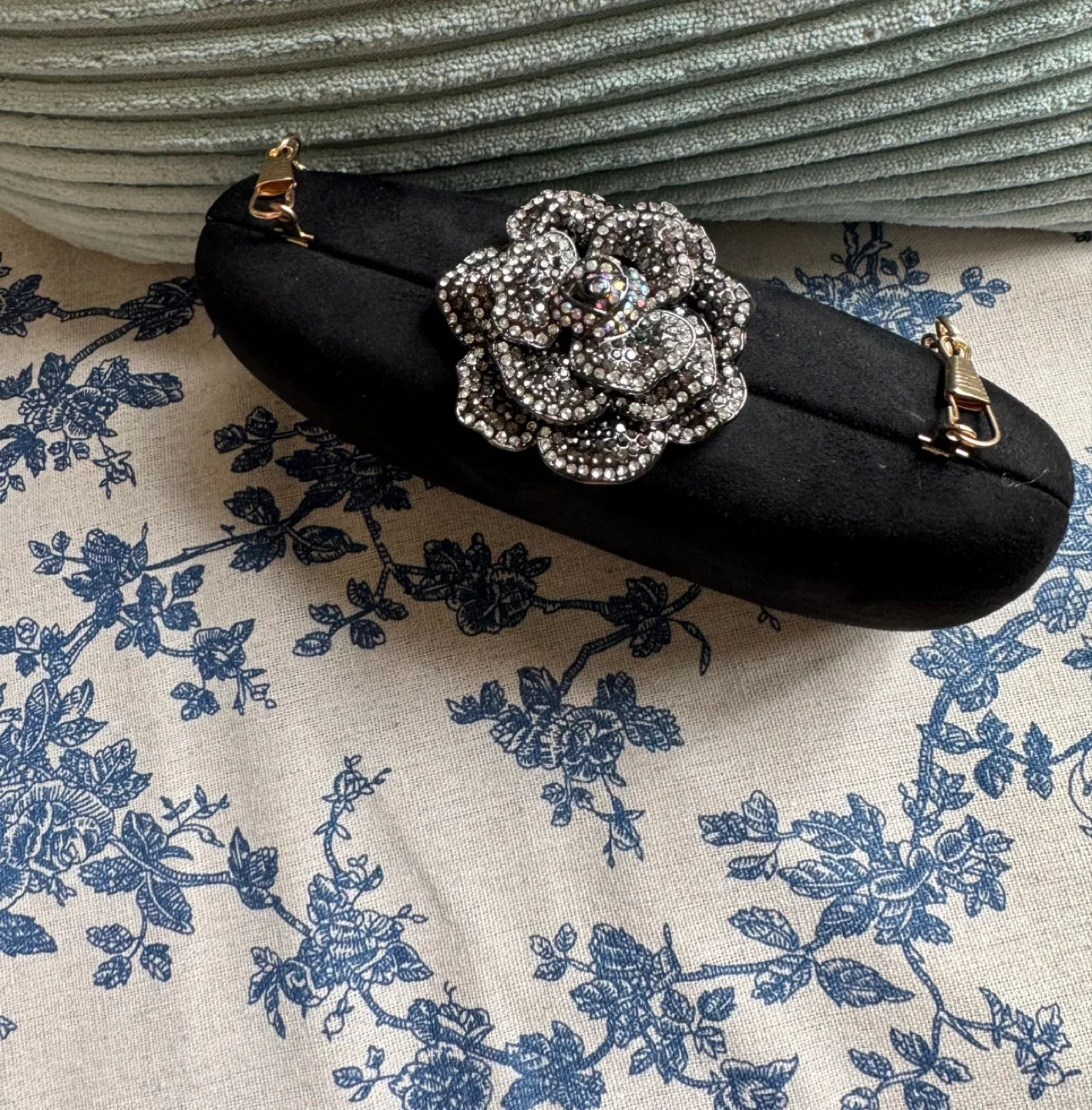 Elegant Beaded Evening Clutch - Black, Ivory, or Black with Rose image indicator(3)