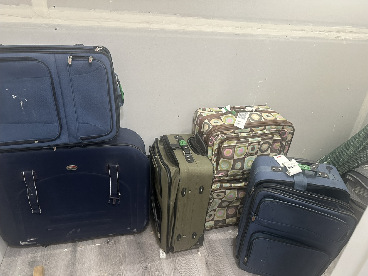 Bulk Luggage Sale! Four Suitcases - photo 2