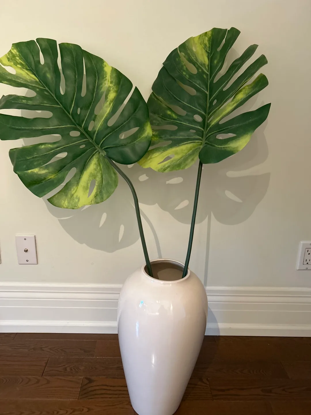 Ashland Artificial Monstera Leaves (2-pack) image indicator(4)