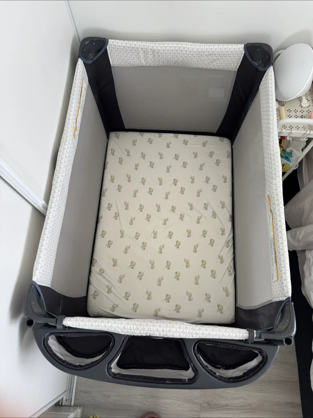 Graco Pack 'n Play Playard with new mattress image indicator(4)