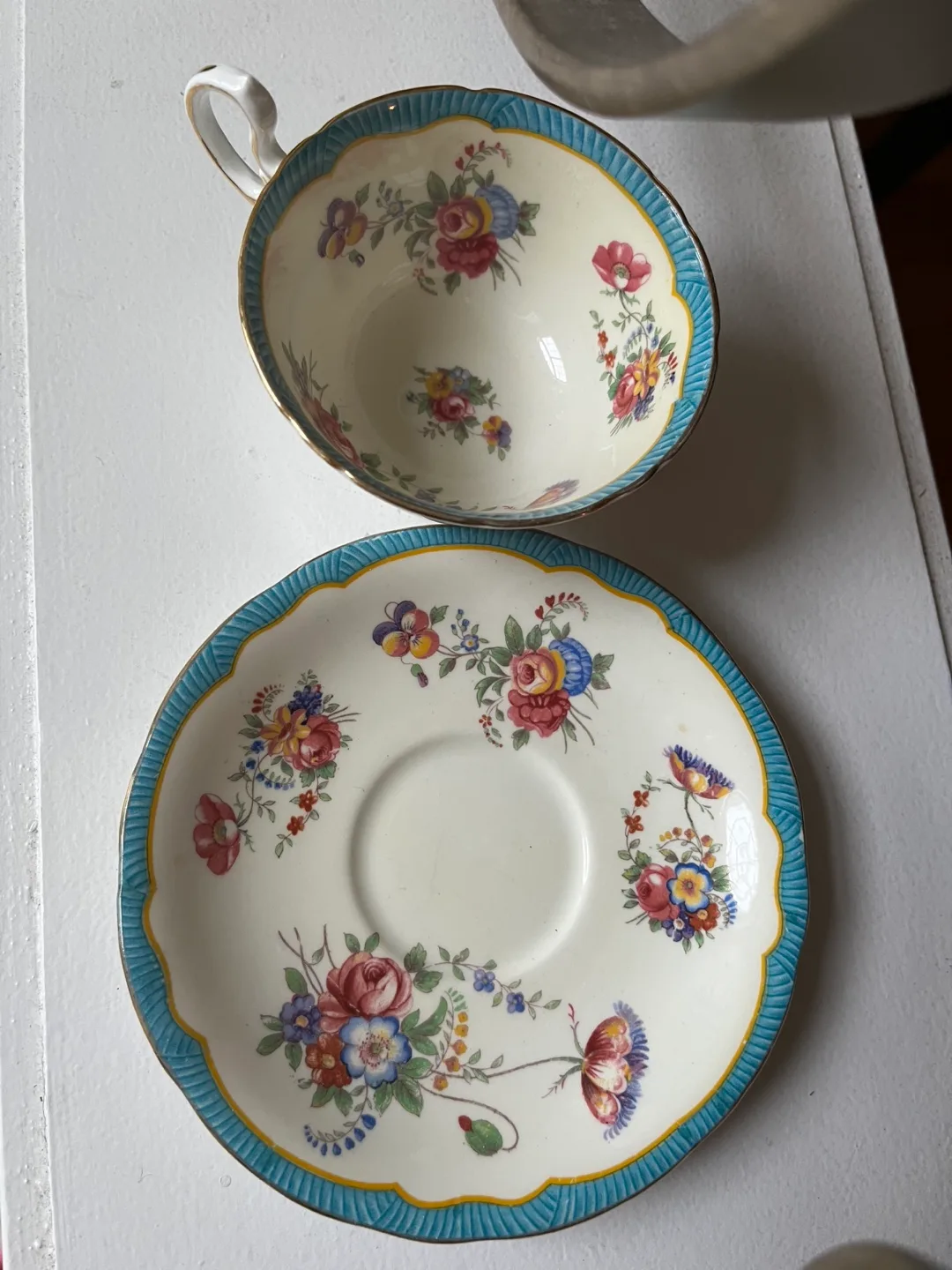 Aynsley Teacup image indicator(4)