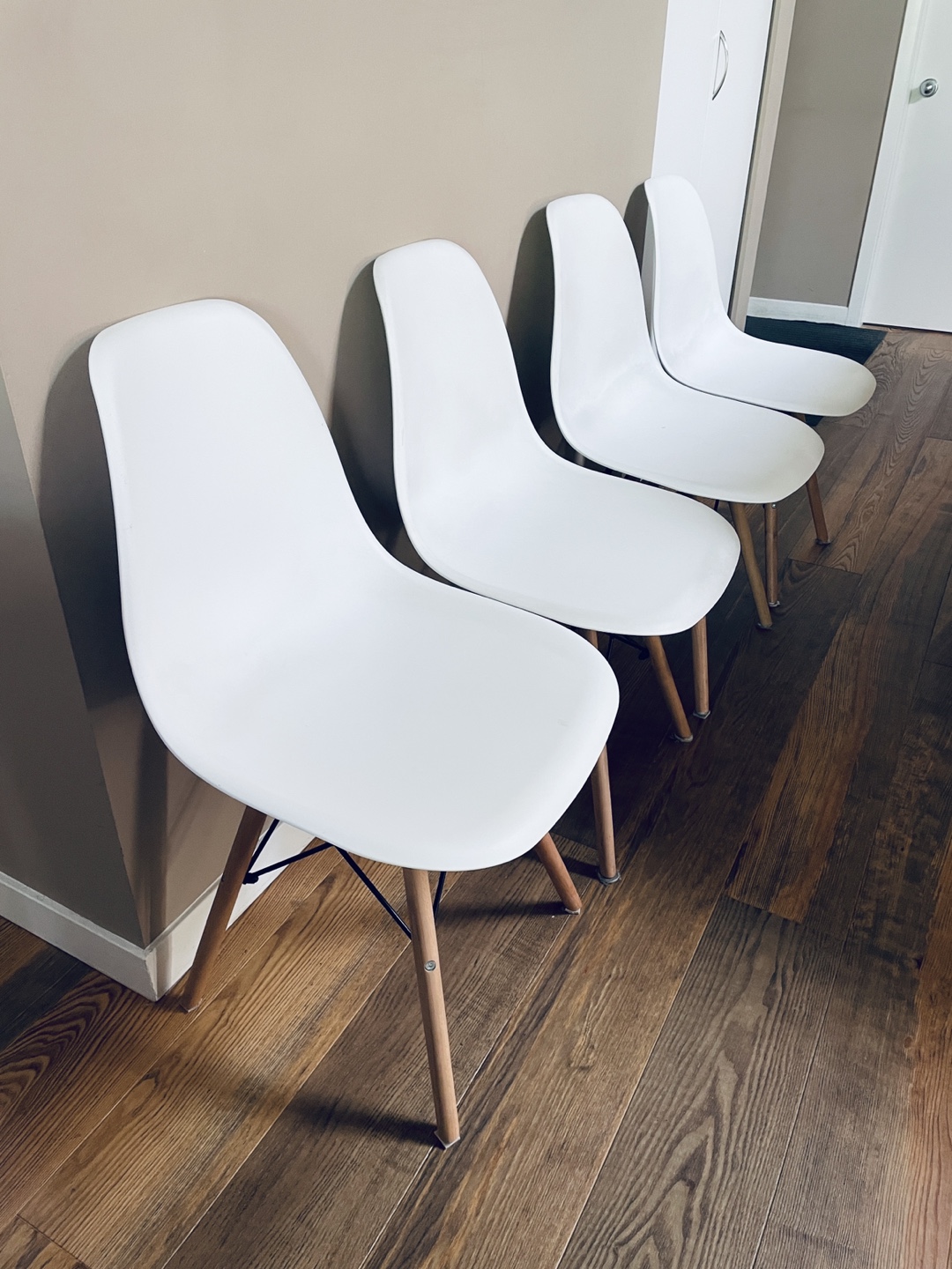 Set of Four White Plastic Dining Chairs with Wooden Legs - photo 2