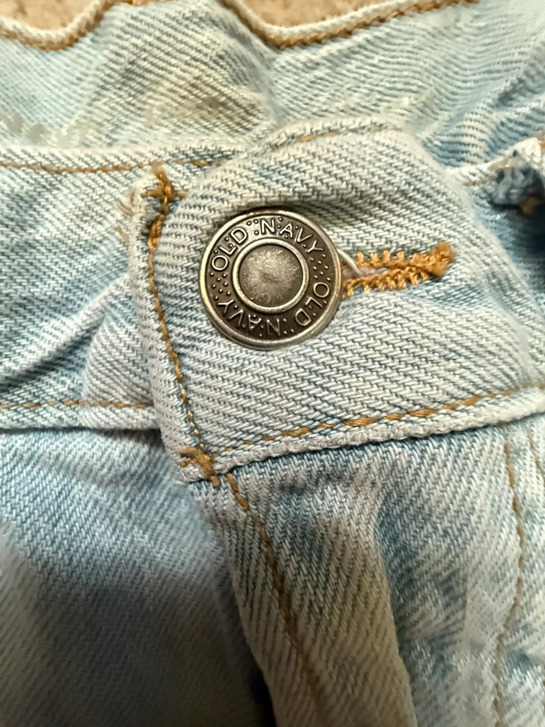 Old Navy Men's Light Wash Distressed Jeans image indicator(4)