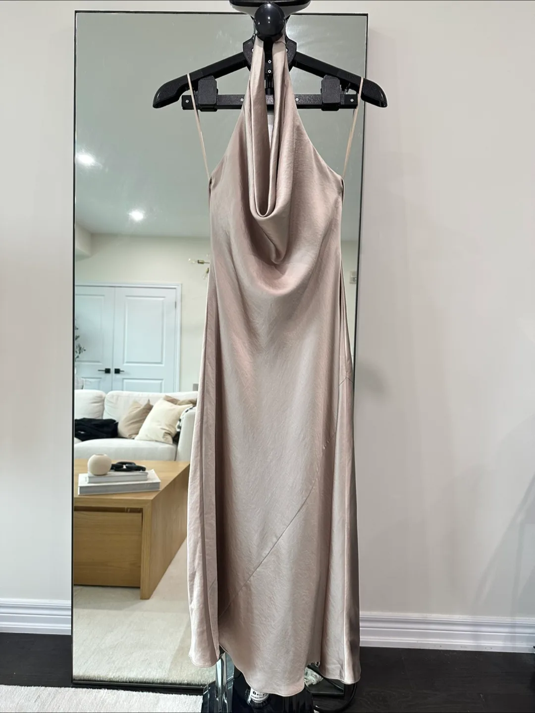 Aritzia Brittany Dress Size S NWT image indicator(3)