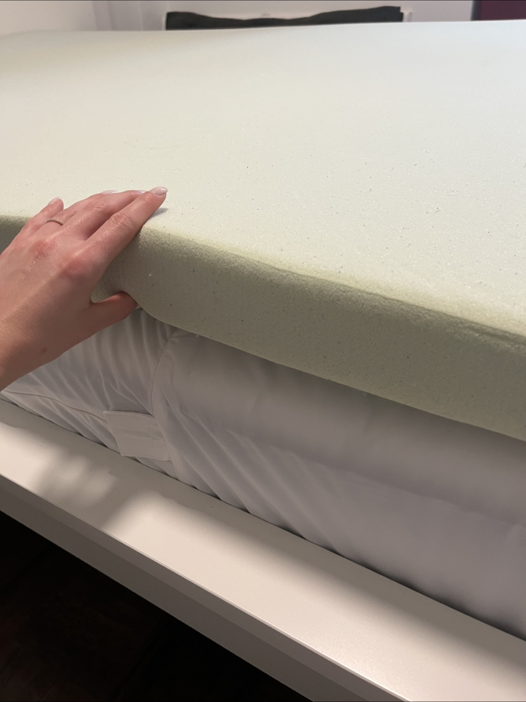 Queen size Mattress - pickup Saturday morning only - photo 5