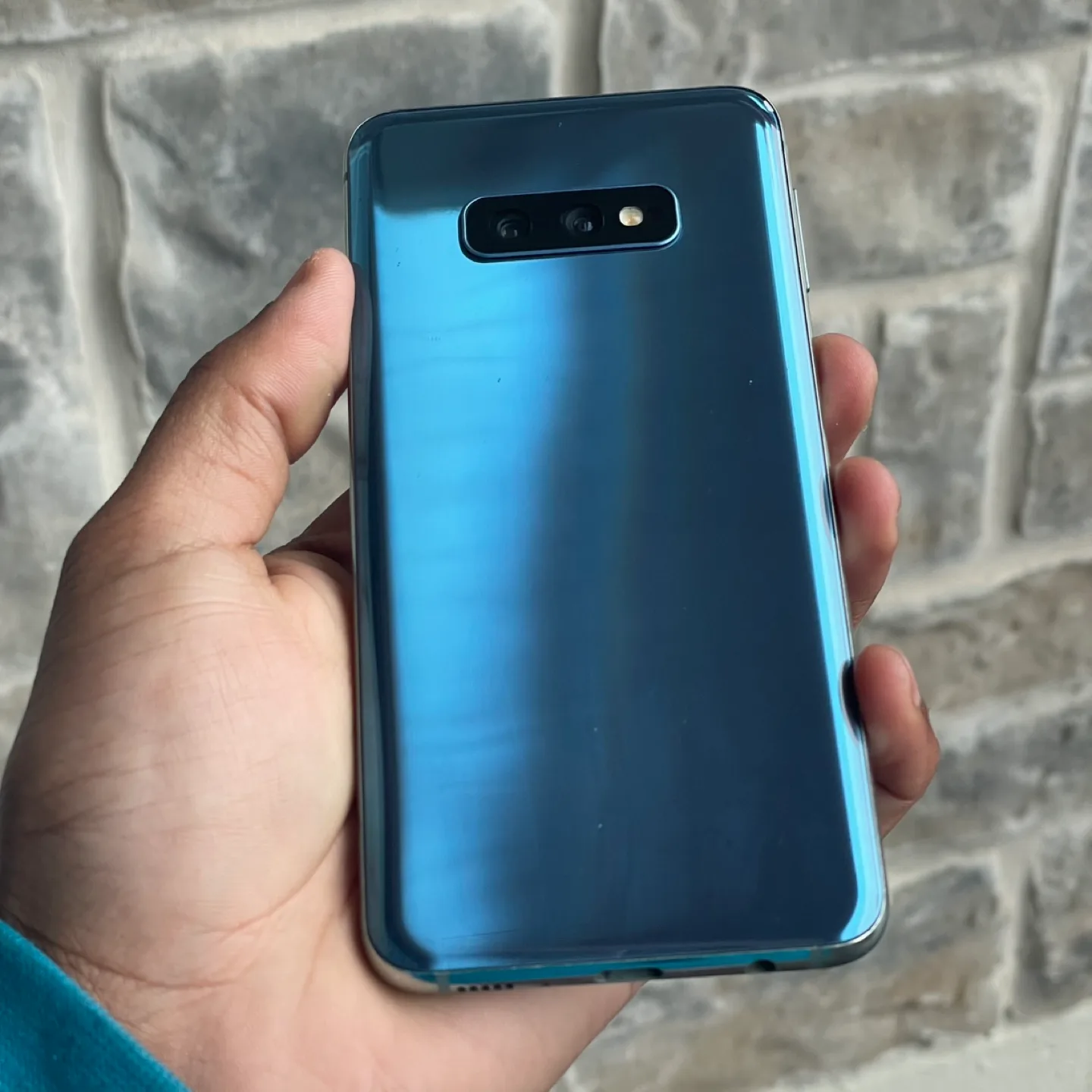 Samsung s10e (Dual SIM) thumbnail