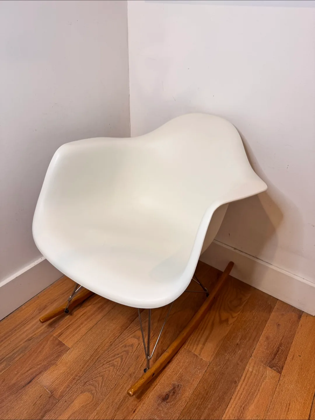 Retro Rocking Chair thumbnail