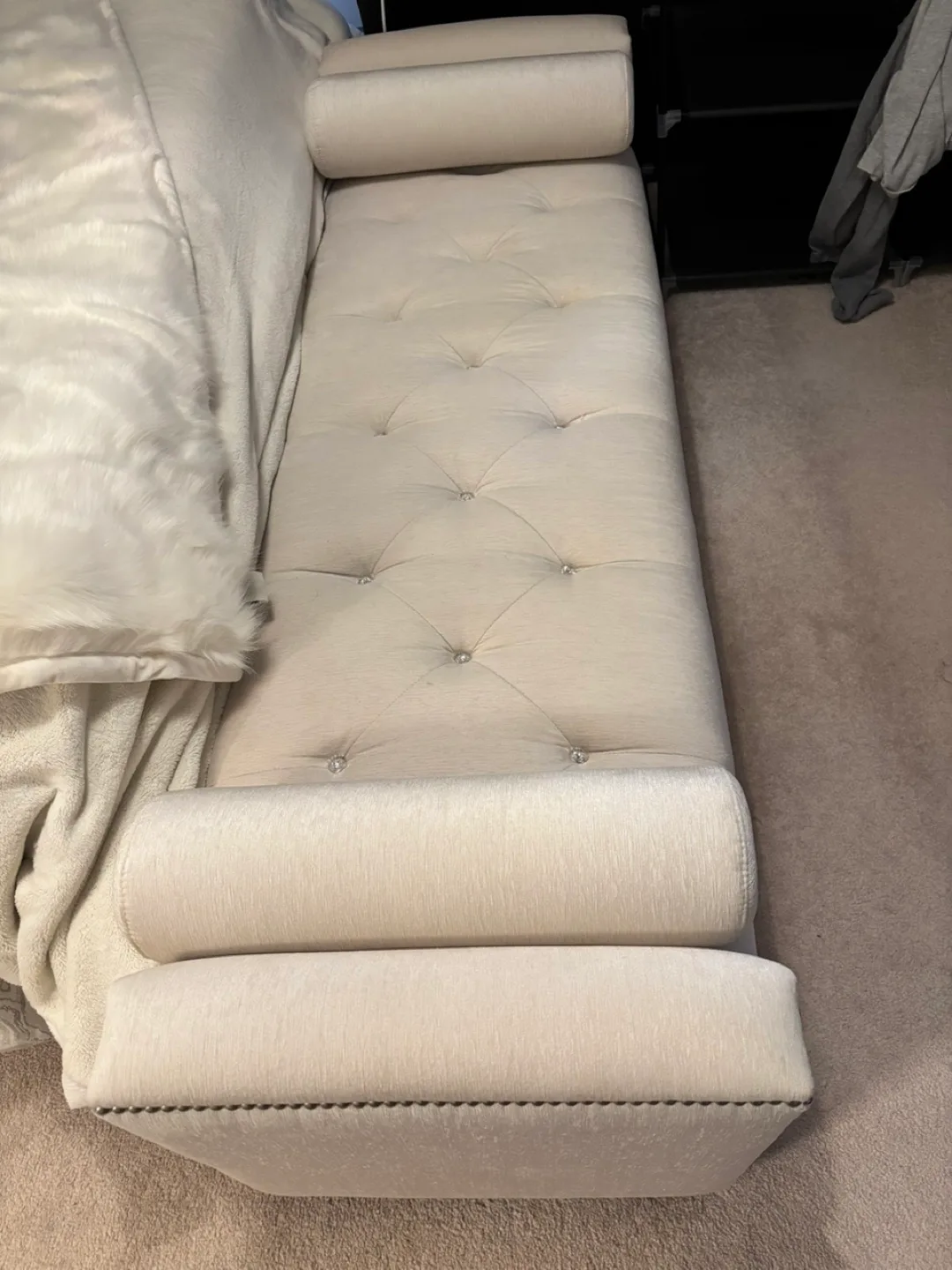 Elegant White Upholstered Bed Bench thumbnail