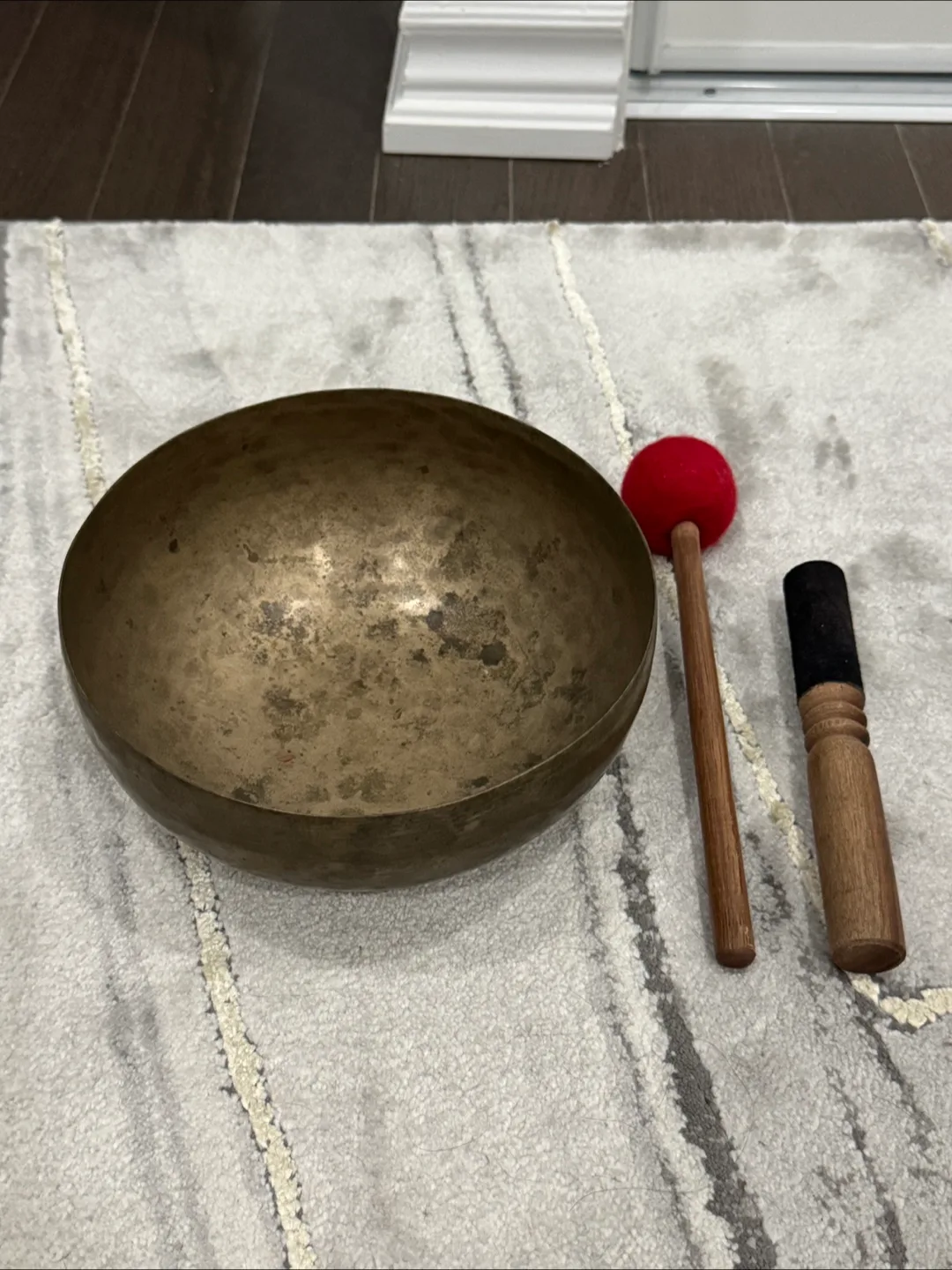 Singing Bowl with 2 Mallets thumbnail