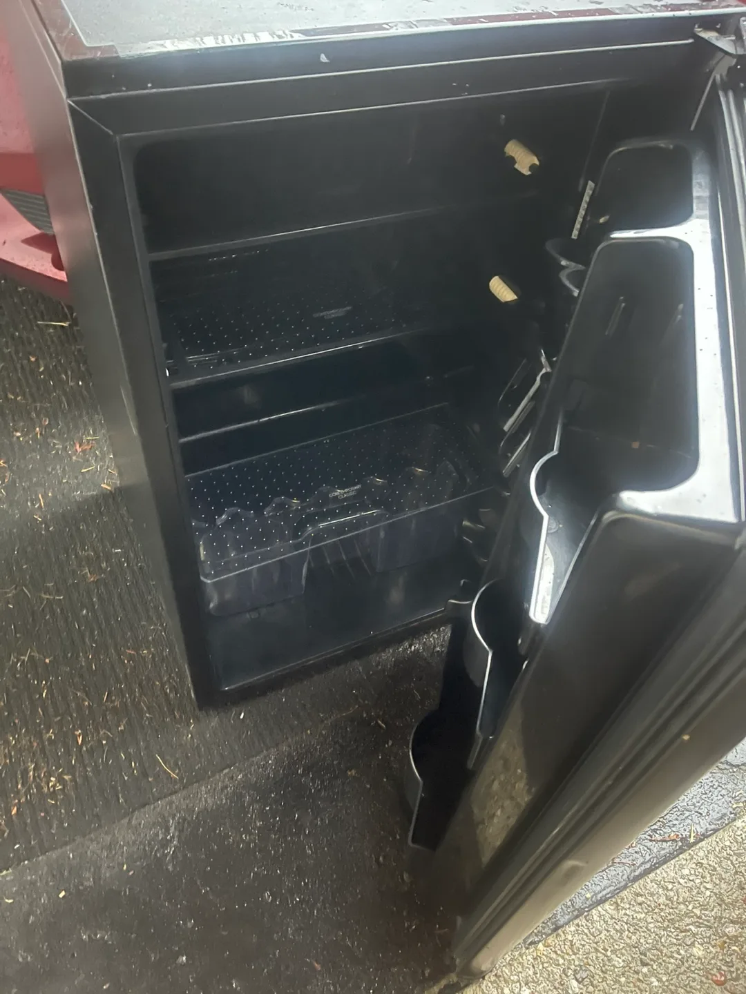 Mini Fridge - Black image indicator(2)