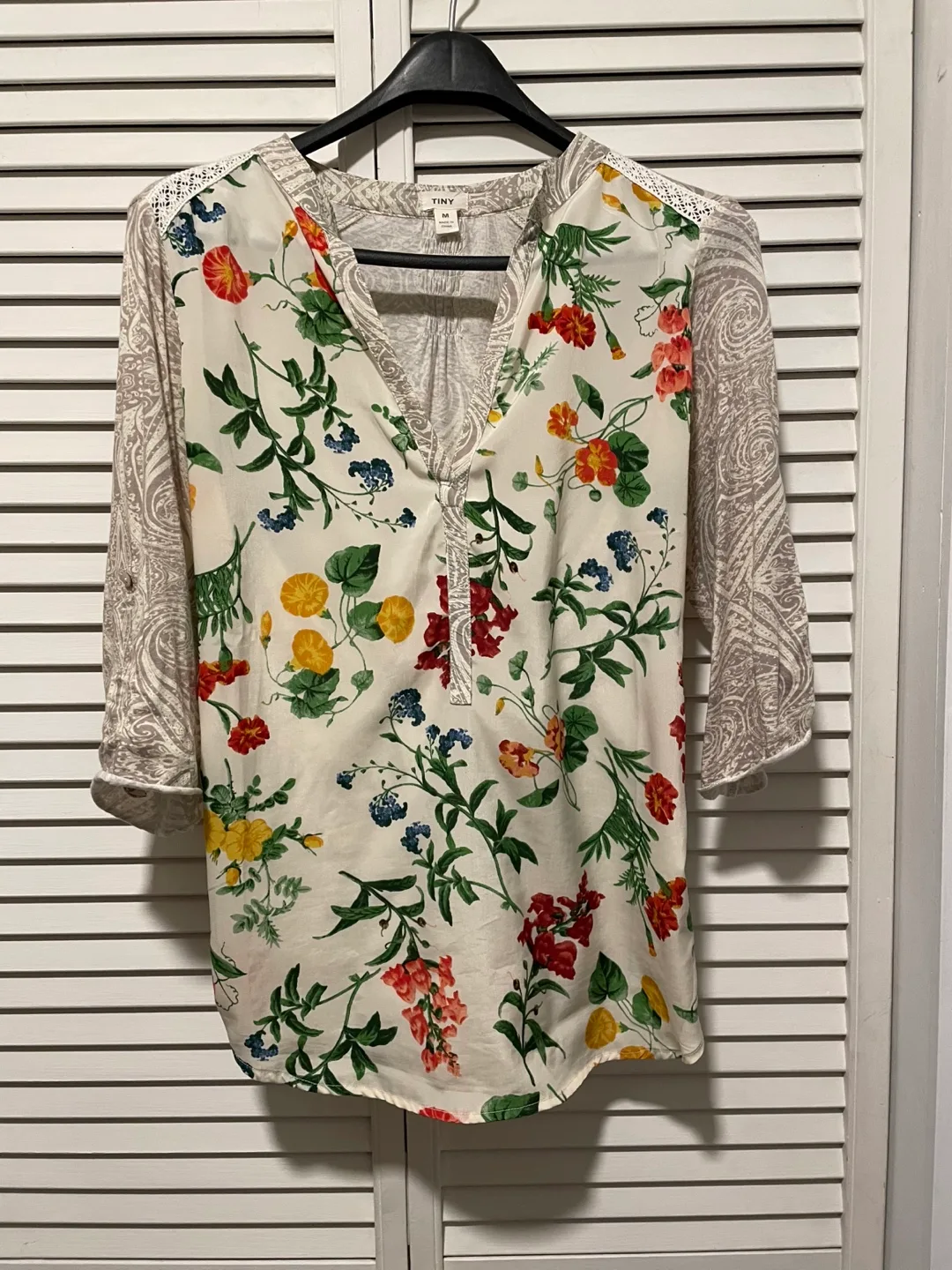 Anthropologie Floral Blouse Size M thumbnail