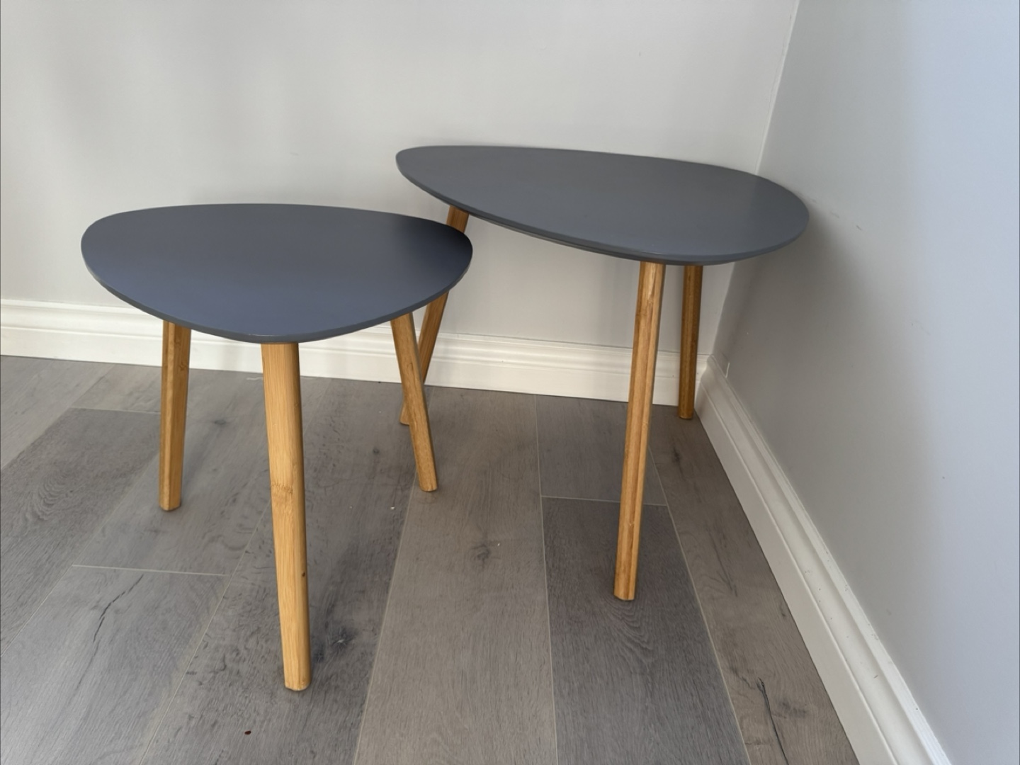 Nest of Two Grey Tables with Wooden Legs - photo 2