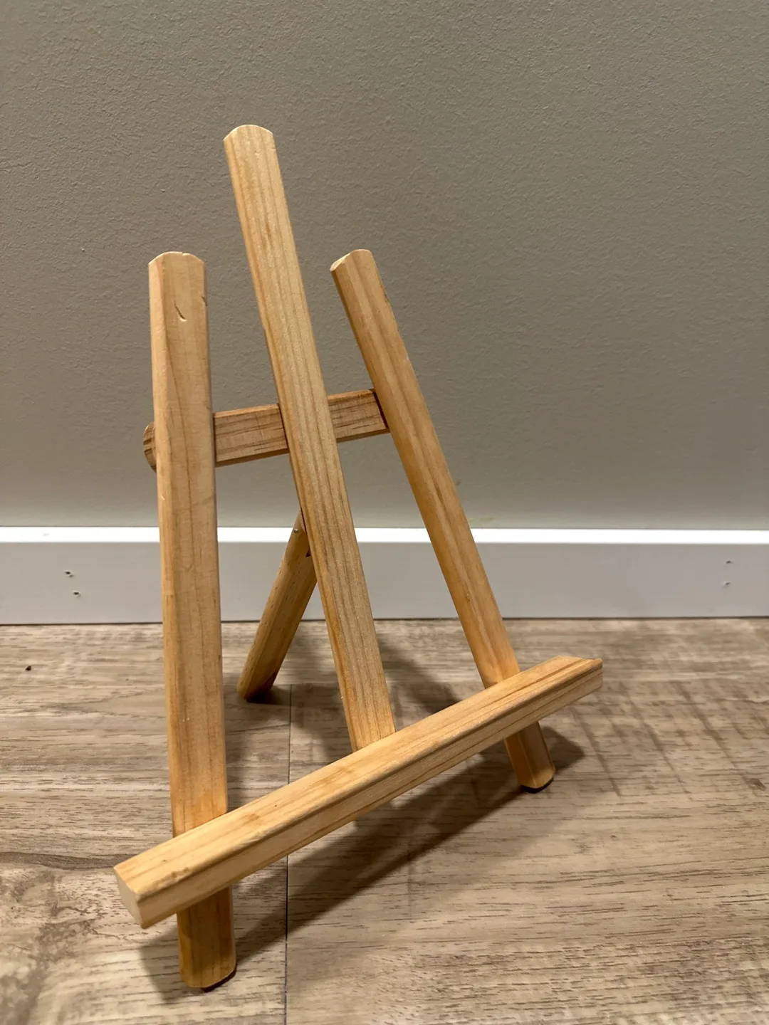 Miniature Wooden Easel Display Stand thumbnail