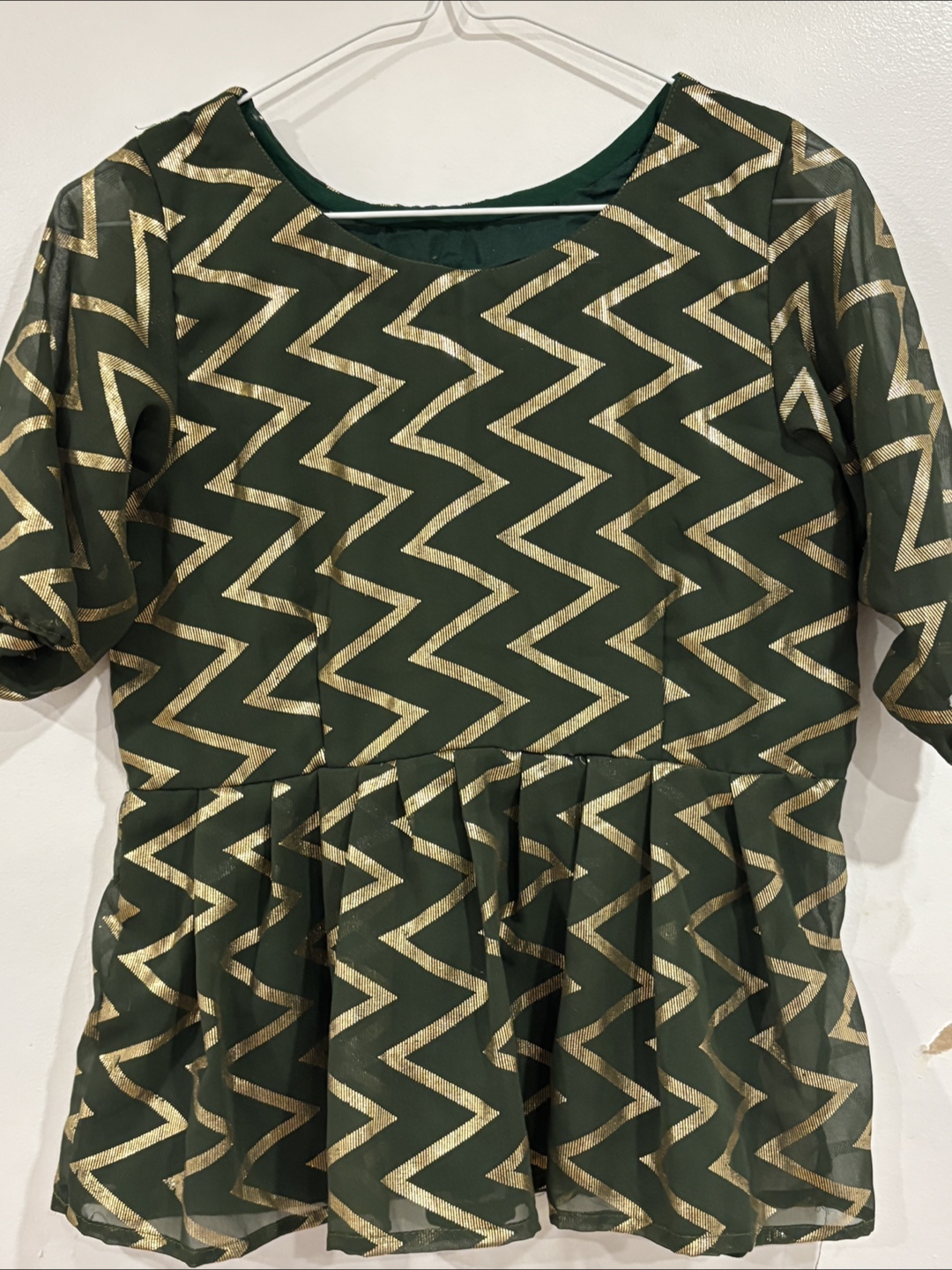 Women's Green and Gold Zigzag Print Peplum Top - photo 3