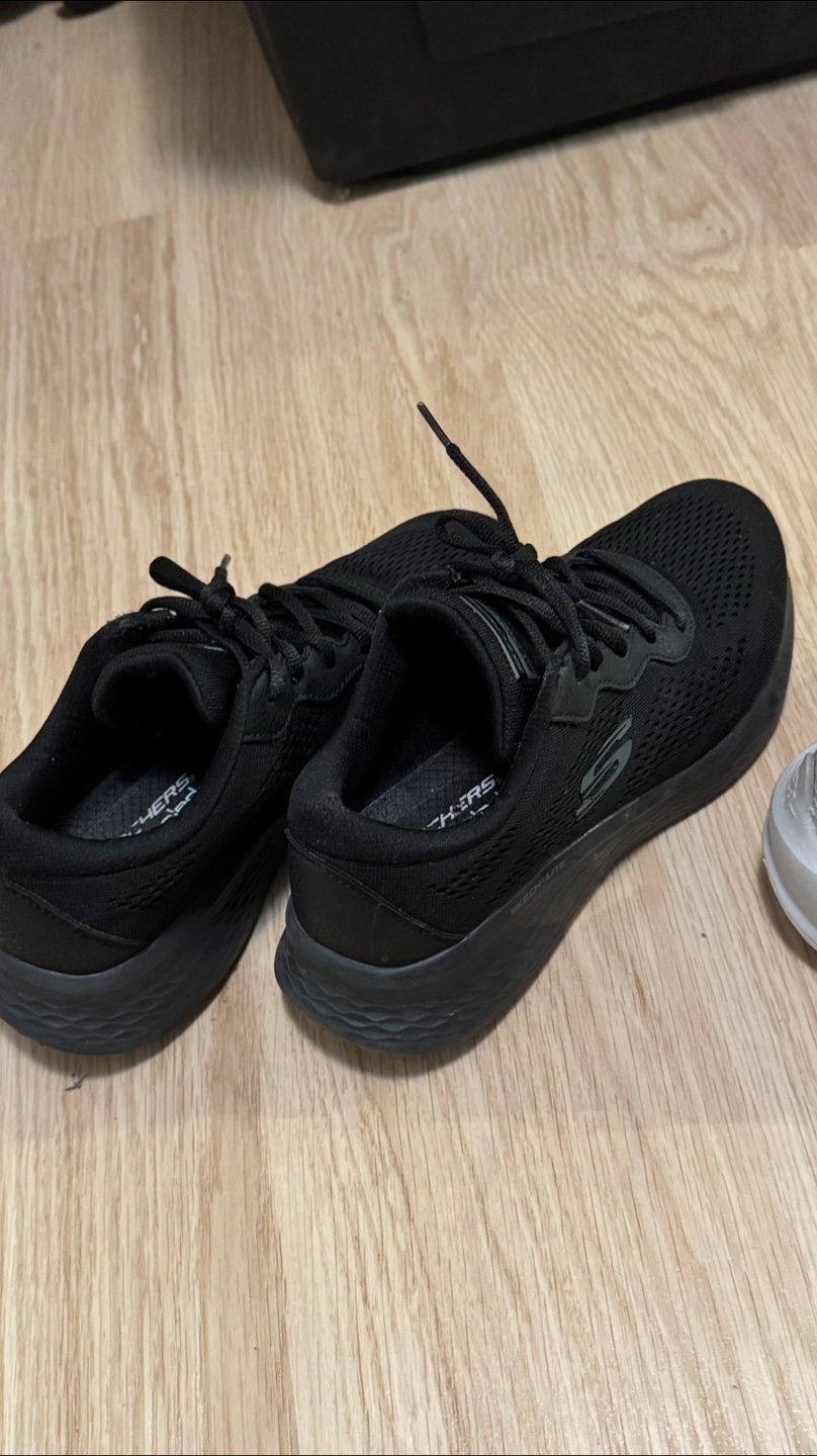 Skechers Women's Black Running Shoes - Size 7 - photo 3