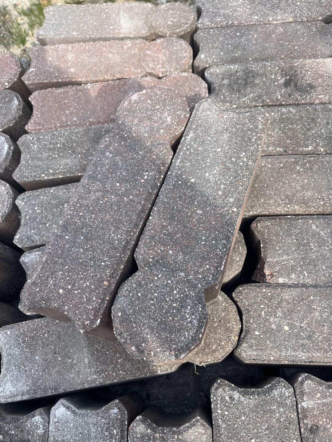 Bulk Lot of Pavers - Landscaping Edging Stones - photo 5