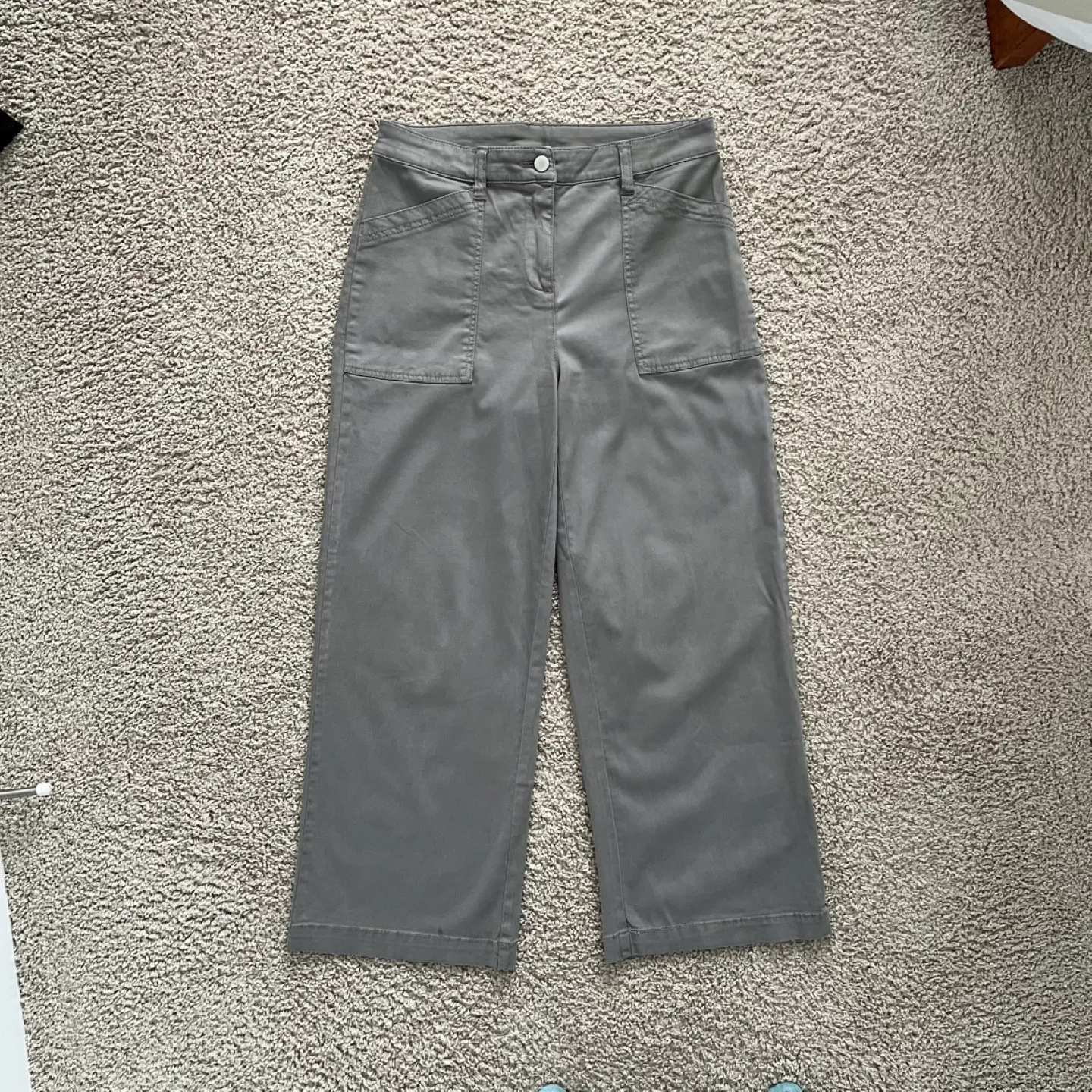 Joie Women's Size 4 Green Wide Leg Cropped Pants image indicator(6)