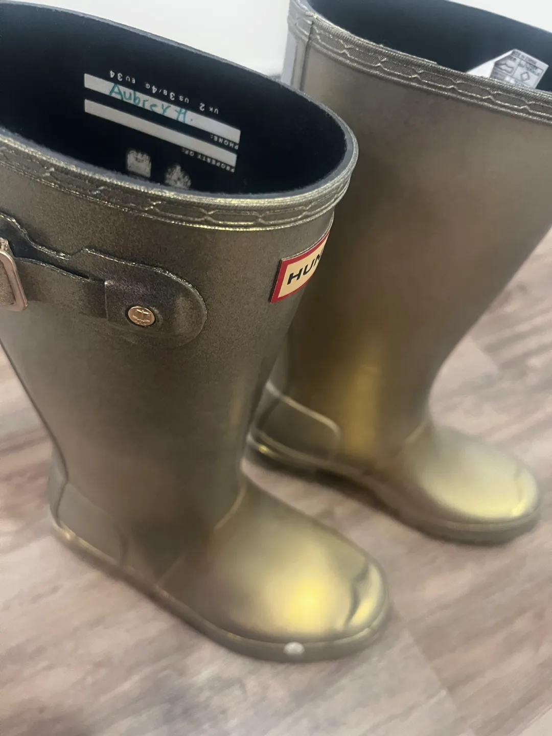 Hunter Kids' Metallic Gold Rain Boots - Size 2 image indicator(3)