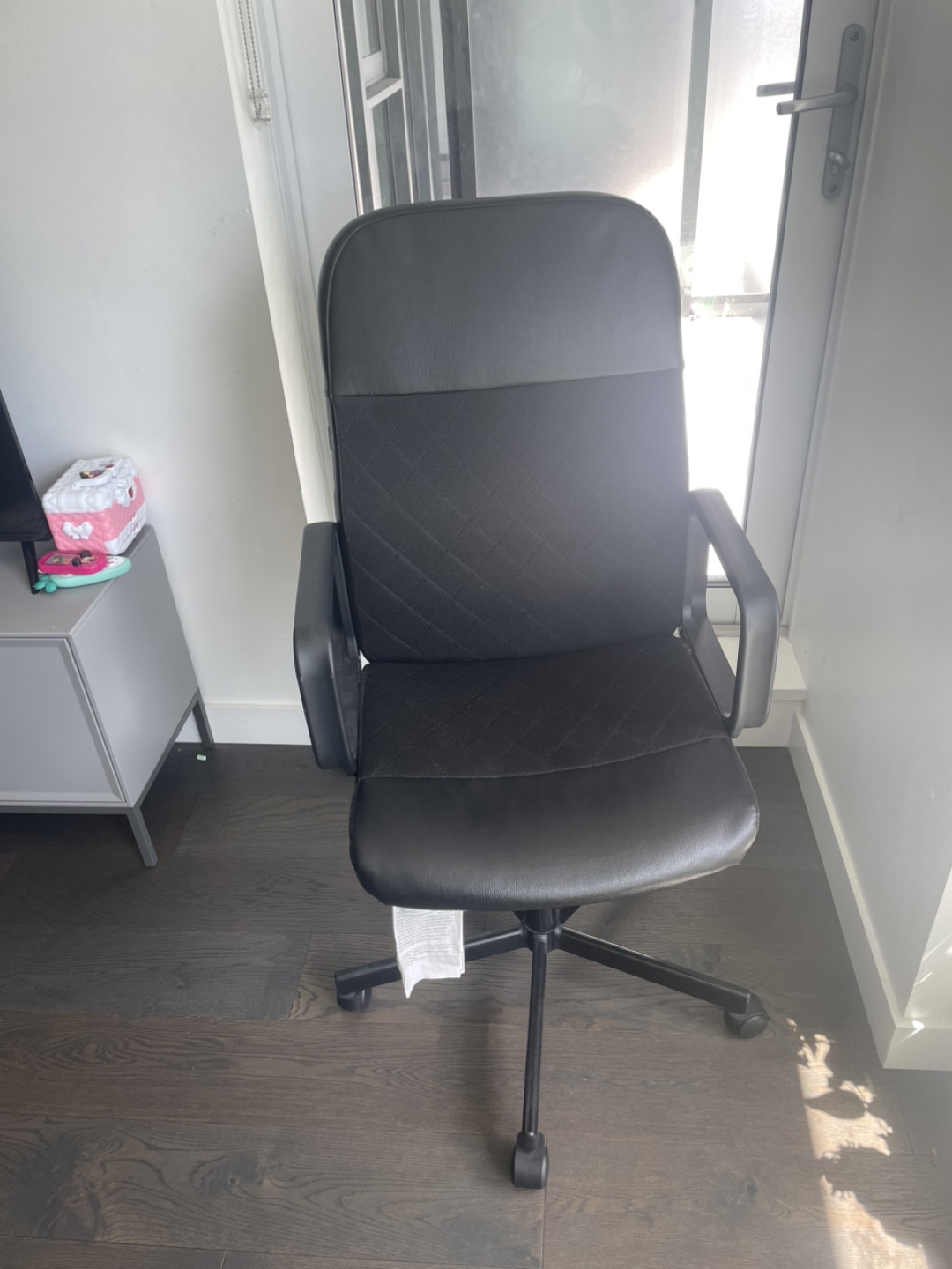 Black Office Chair with Wheels - photo 2