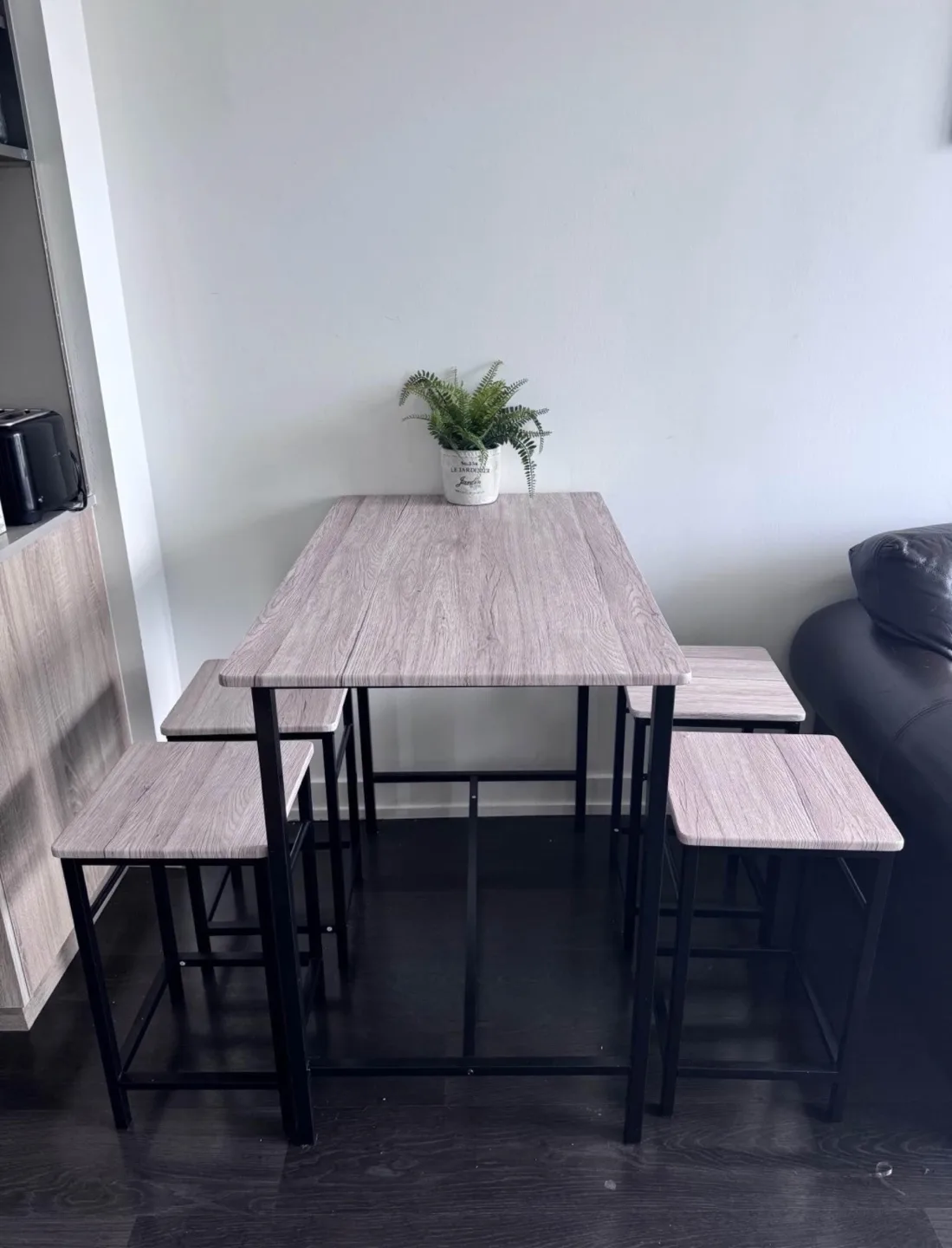 Kitchen Breakfast Table with 4 Stools image indicator(5)