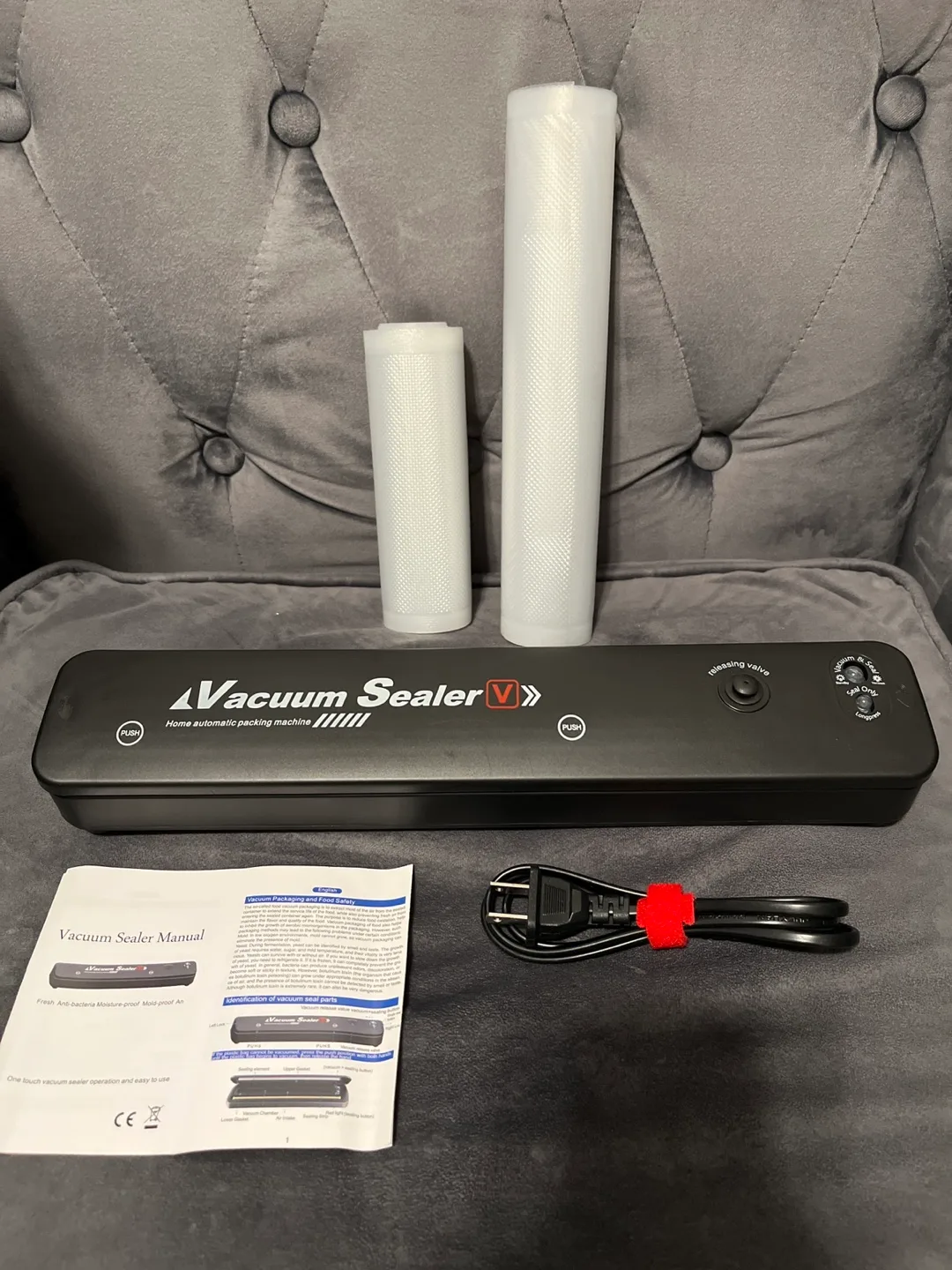 Home Automatic Vacuum Sealer Machine with Bags thumbnail