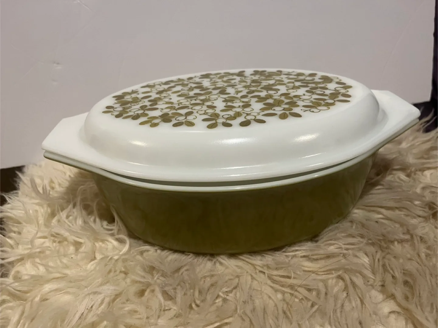 Vintage Pyrex 2.5 Qt Casserole Dish with Lid thumbnail