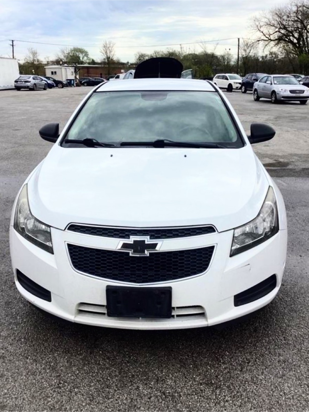 133k miles - 2012 Chevrolet Cruze - White Sedan - Used - photo 2