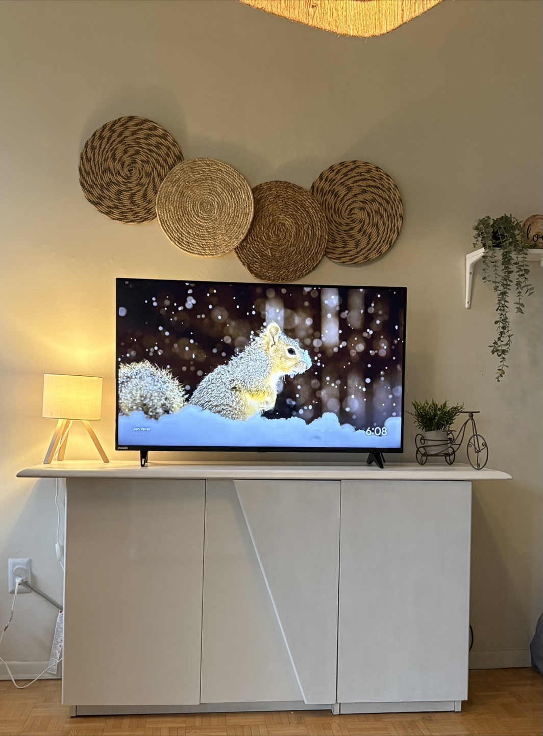 Modern White TV Stand / TV UNIT - photo 2