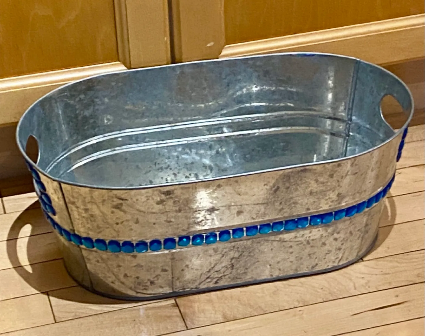 BN Oval Galvanized Metal Tub with Blue Accents thumbnail