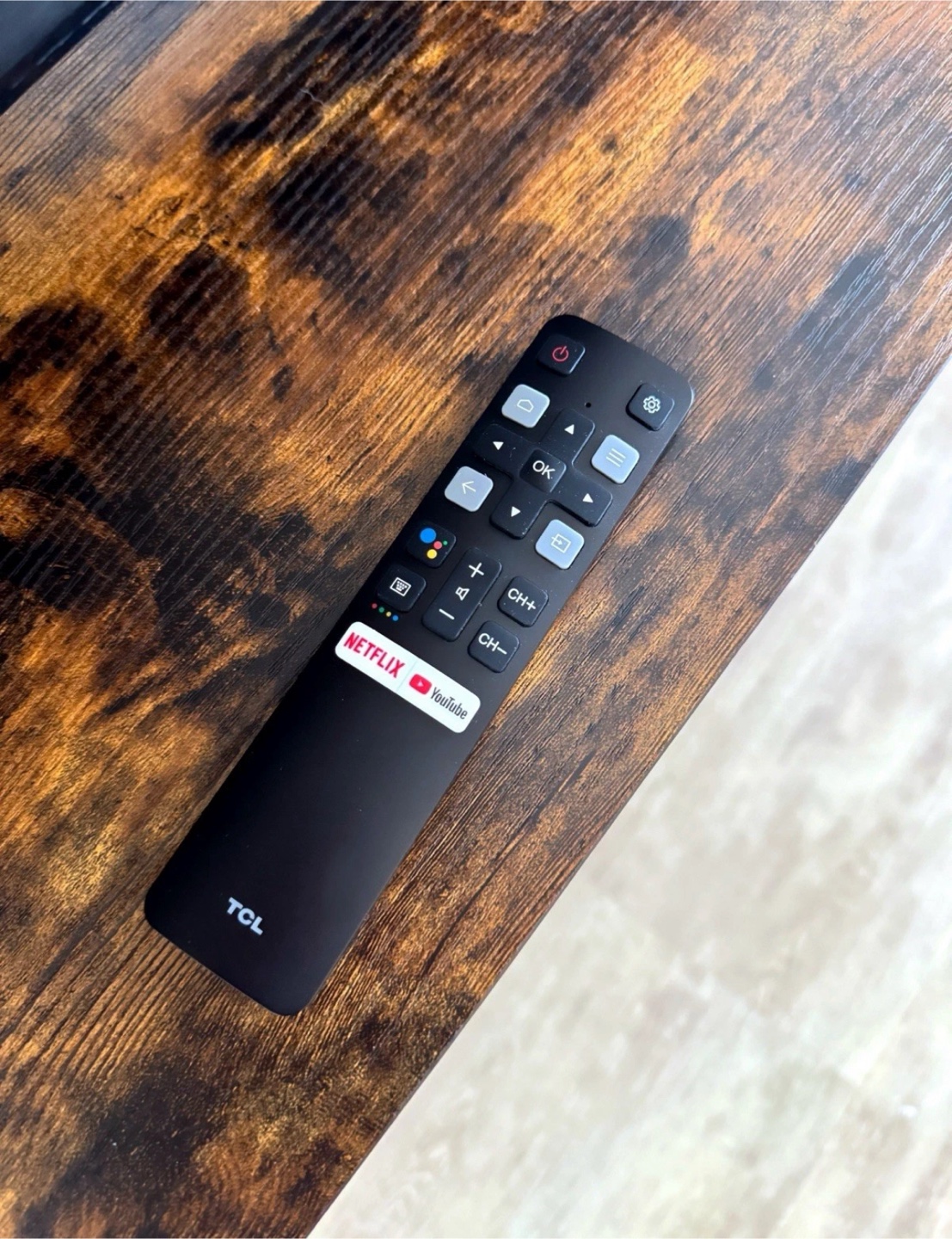 TCL Smart TV with Remote - photo 2
