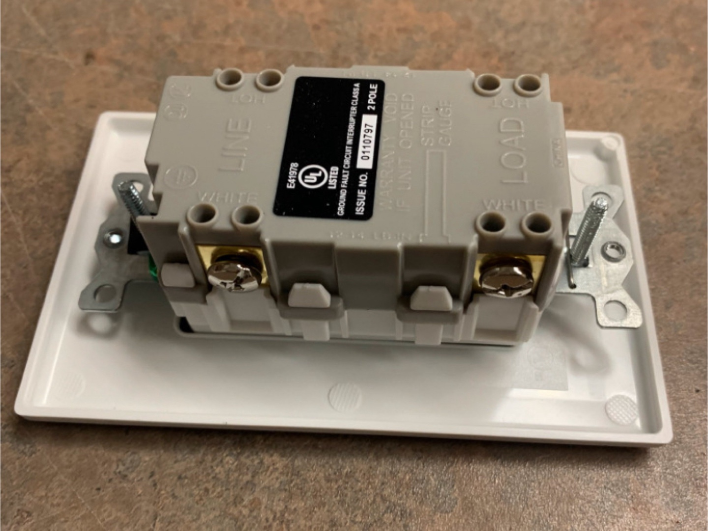 Hubbell GFCI, 20 Amp, 125V, Receptacle, Brand New - photo 4