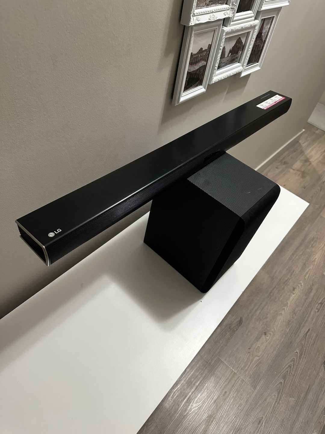 LG 300W Sound Bar with Wireless Subwoofer – Great Sound!