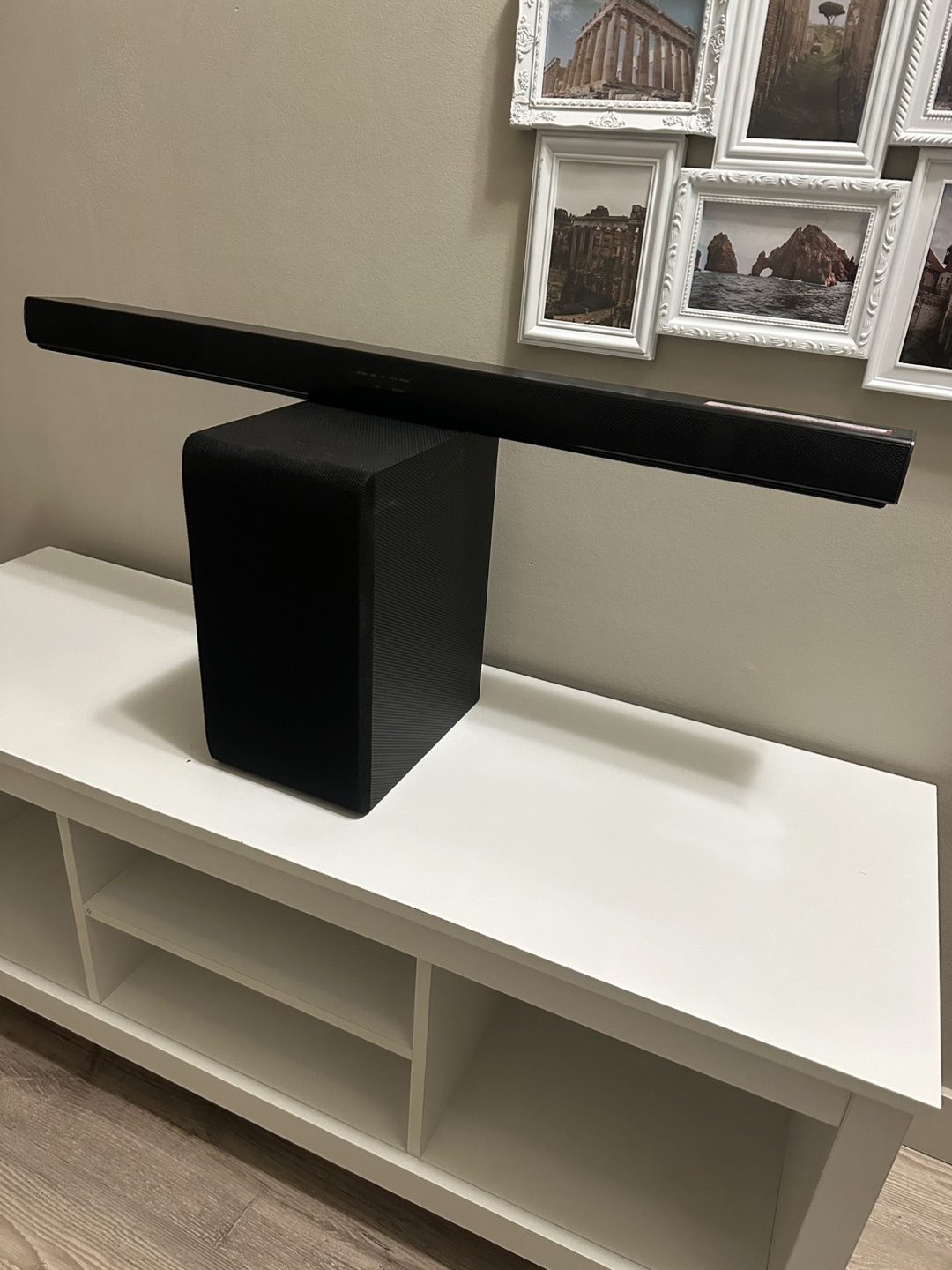 LG 300W Sound Bar with Wireless Subwoofer – Great Sound! - photo 4