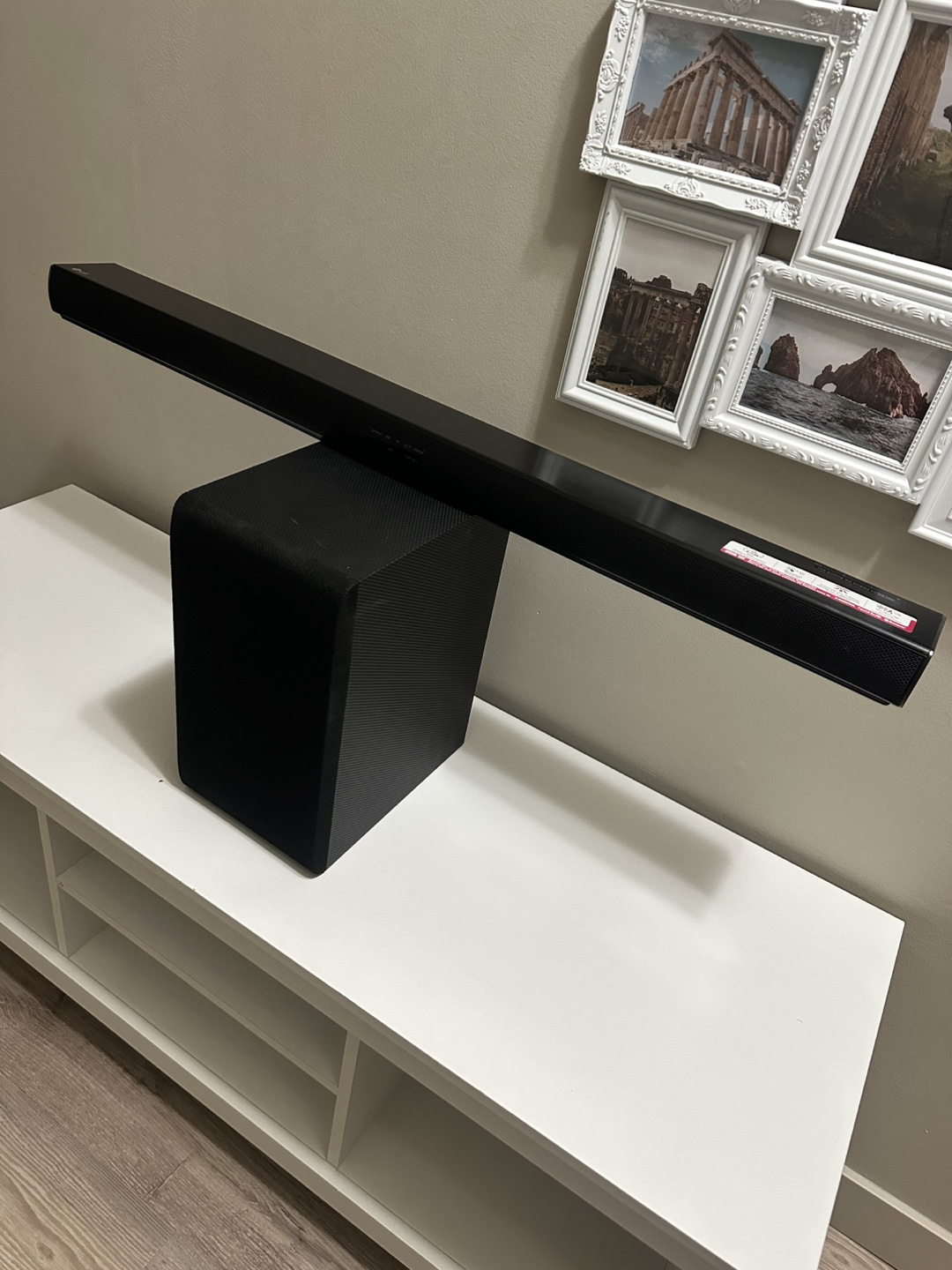 LG 300W Sound Bar with Wireless Subwoofer – Great Sound! - photo 2