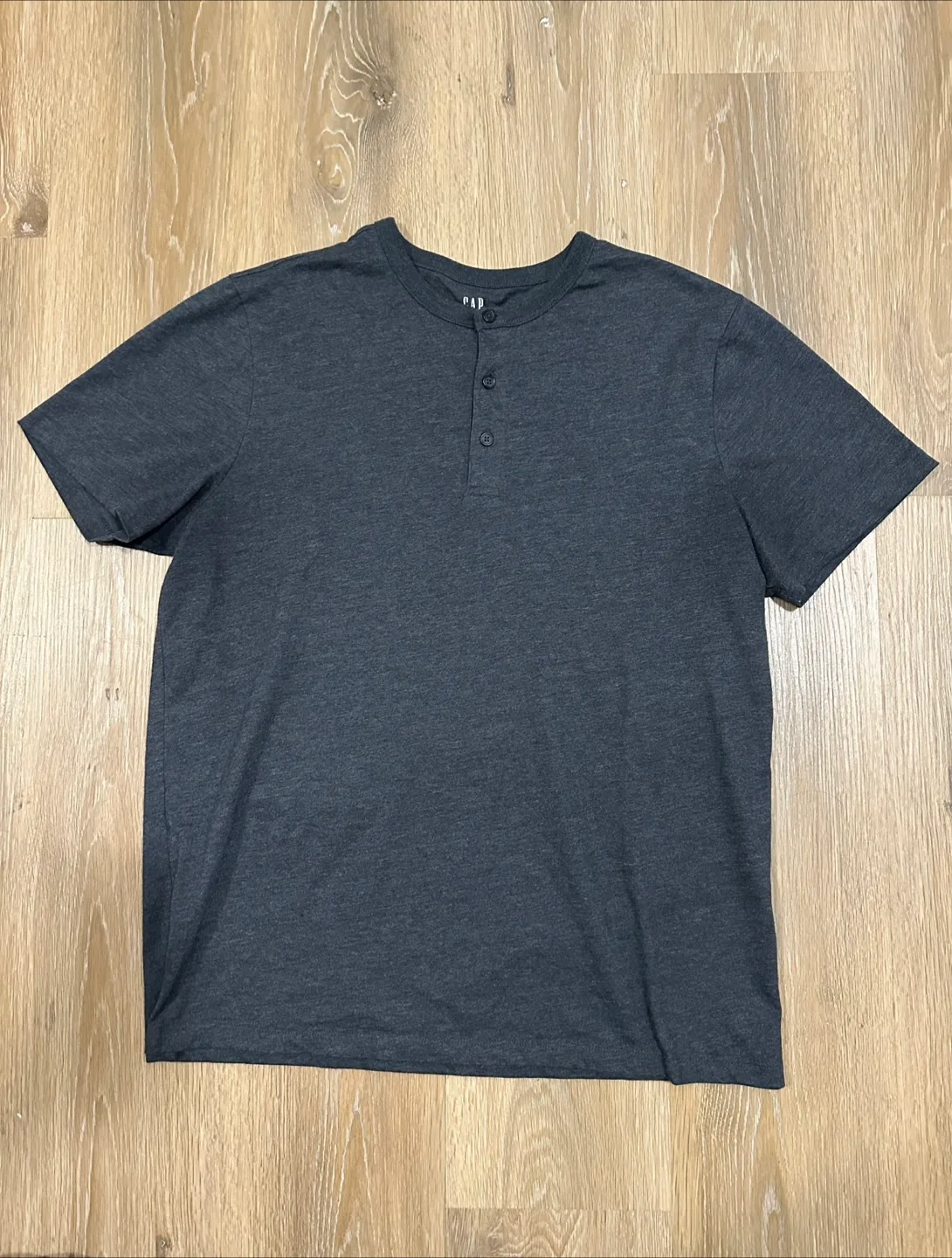 GAP Grey Button T-Shirt Size Large - Brand New thumbnail