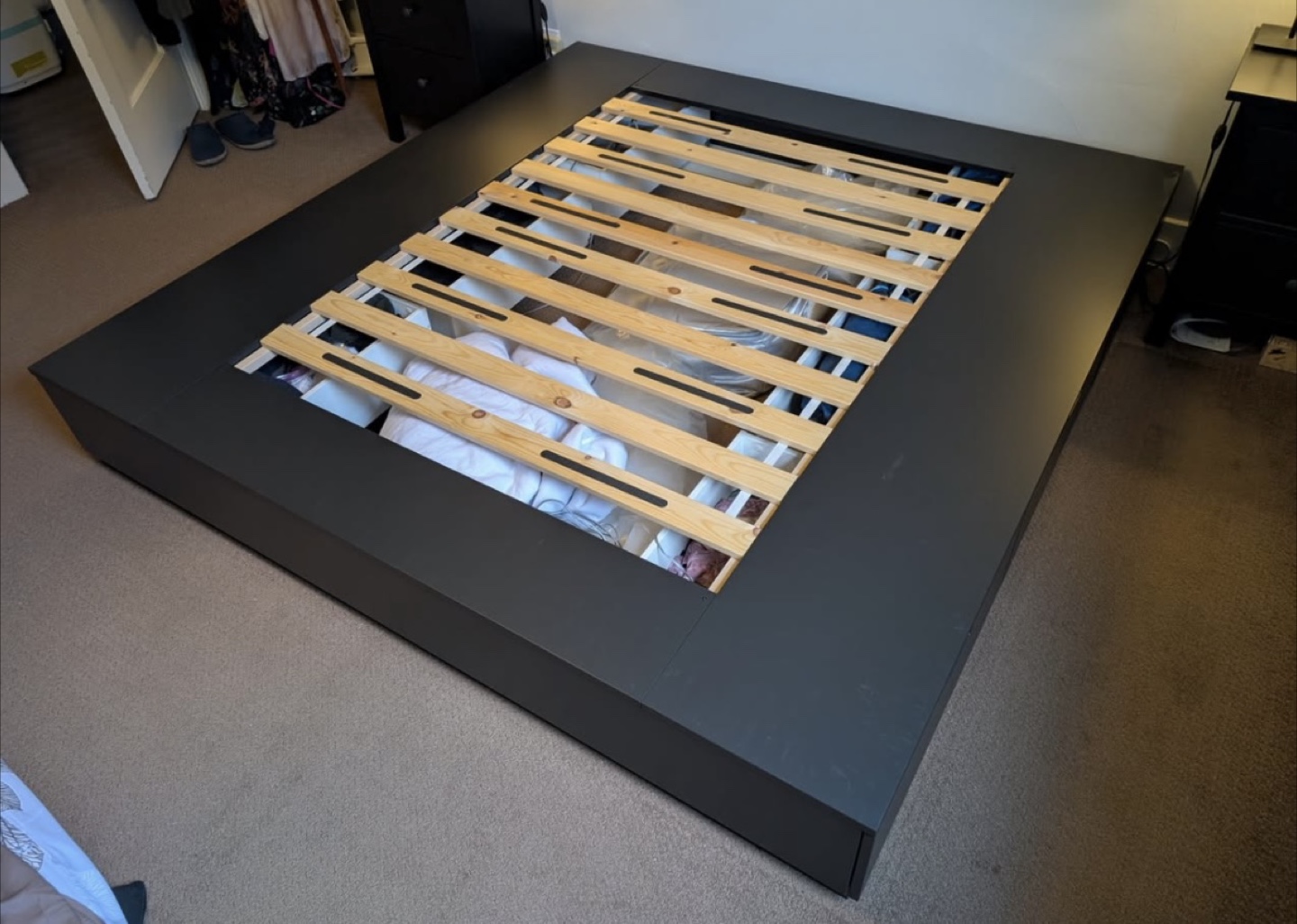 Queen Platform Bed Frame with six Storage Drawers - photo 3