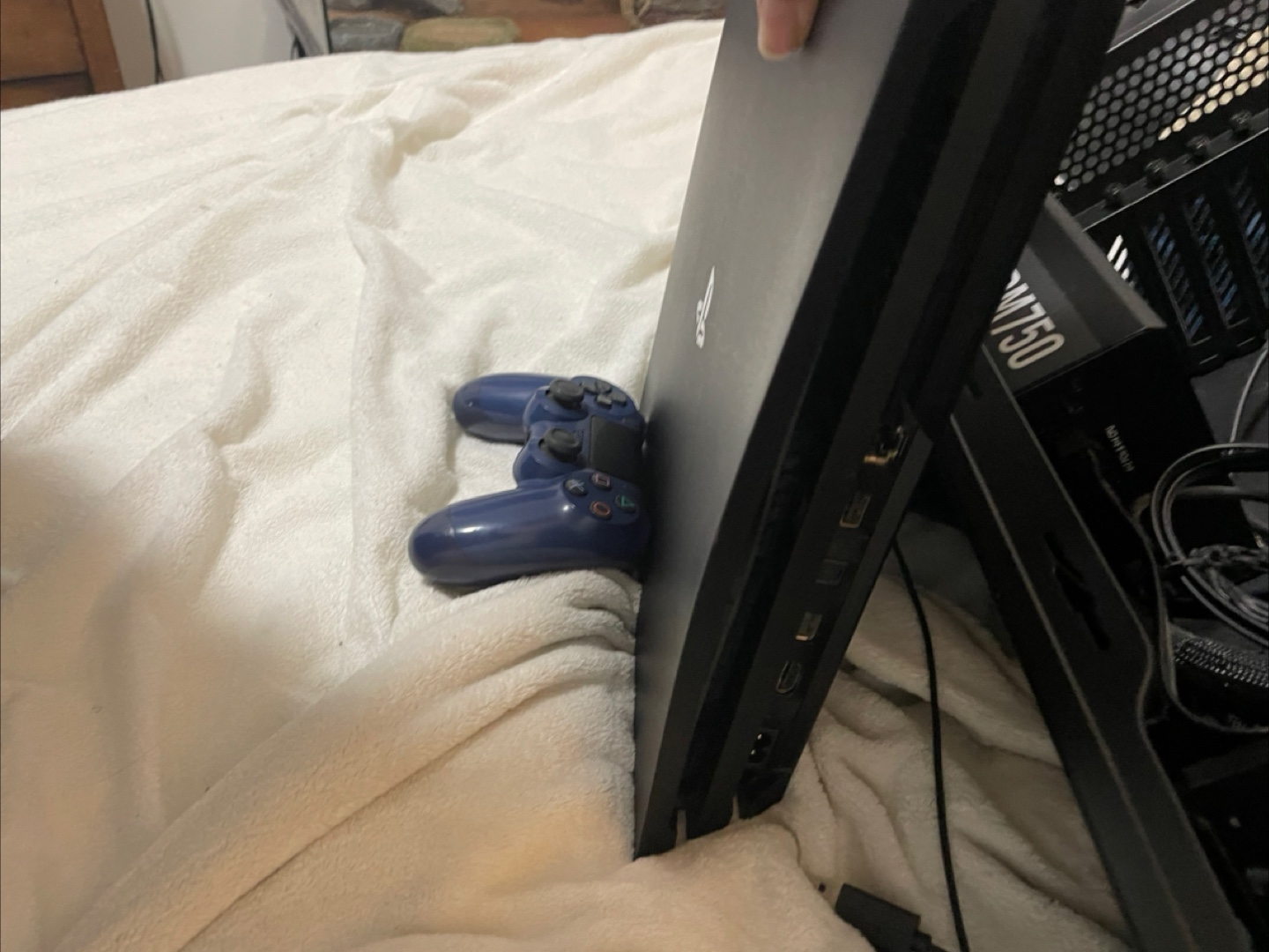 PlayStation 4 Console(send offers) - photo 4