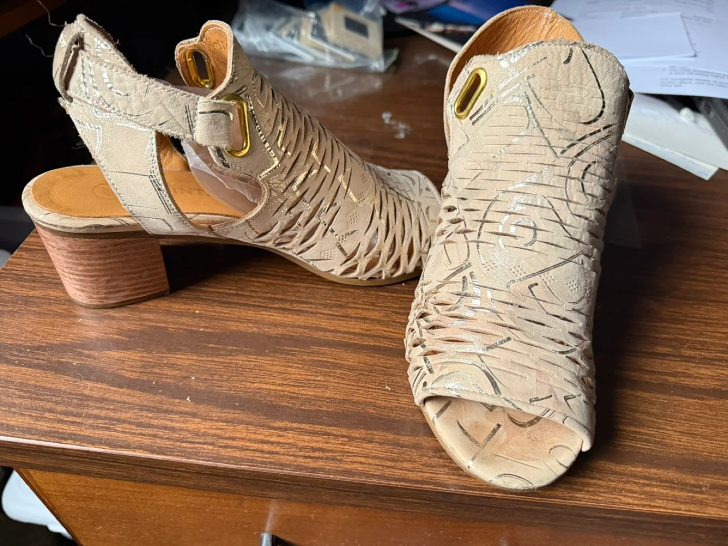 Women's Beige Leather Block Heel Sandals thumbnail