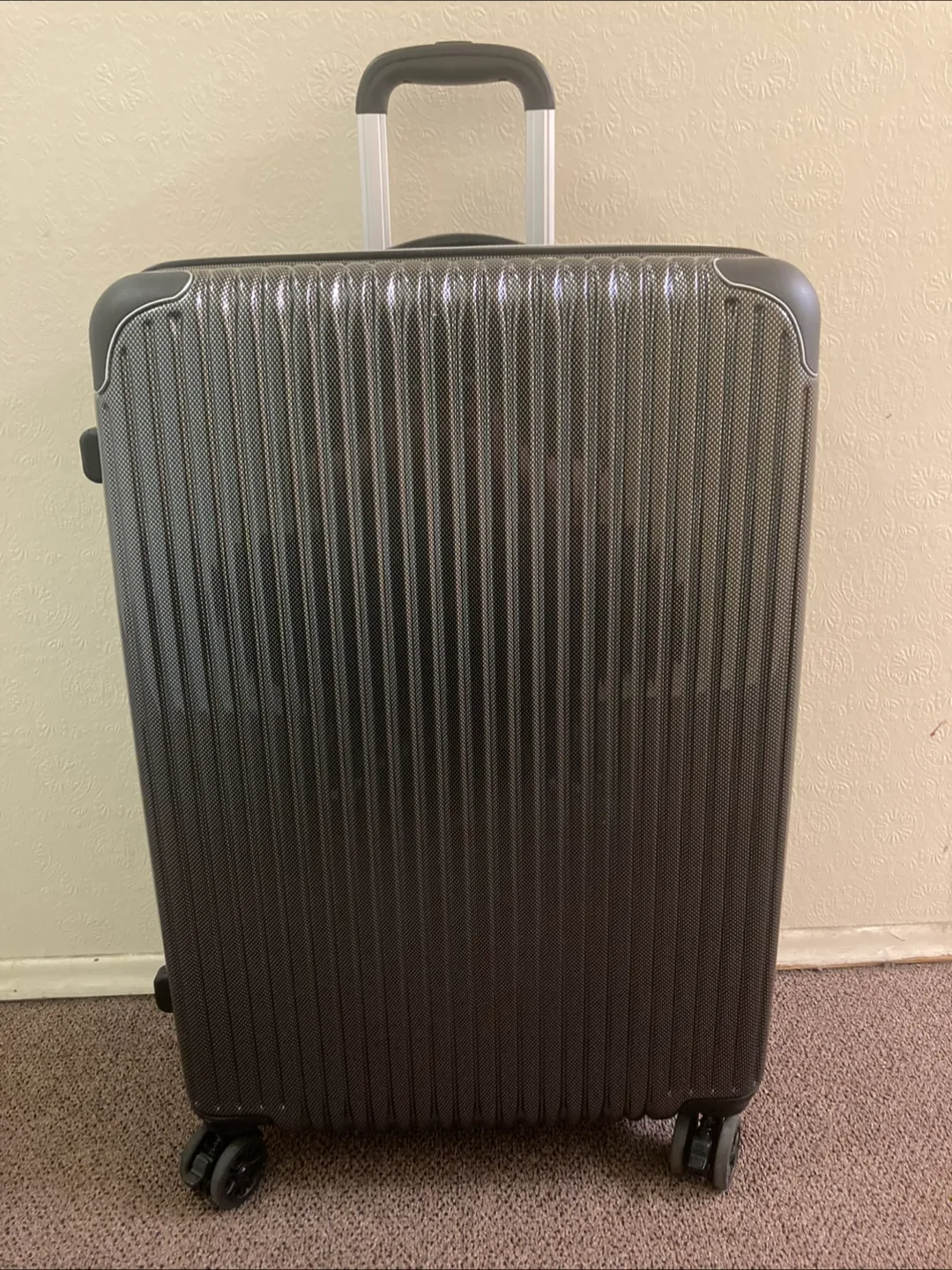 Brand new Large Suitcase thumbnail