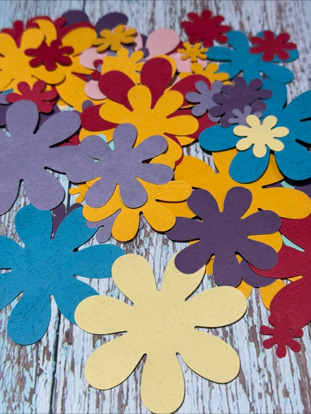 Pack of Die Cut and Foam Shapes image indicator(2)