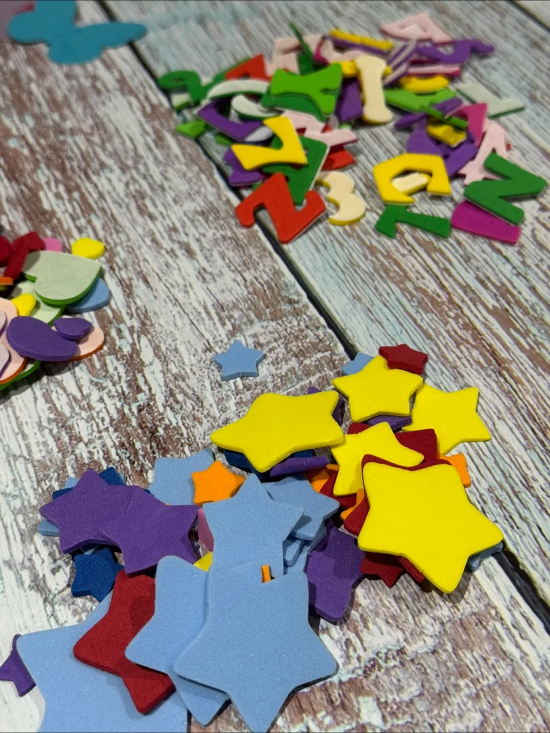 Pack of Die Cut and Foam Shapes image indicator(5)