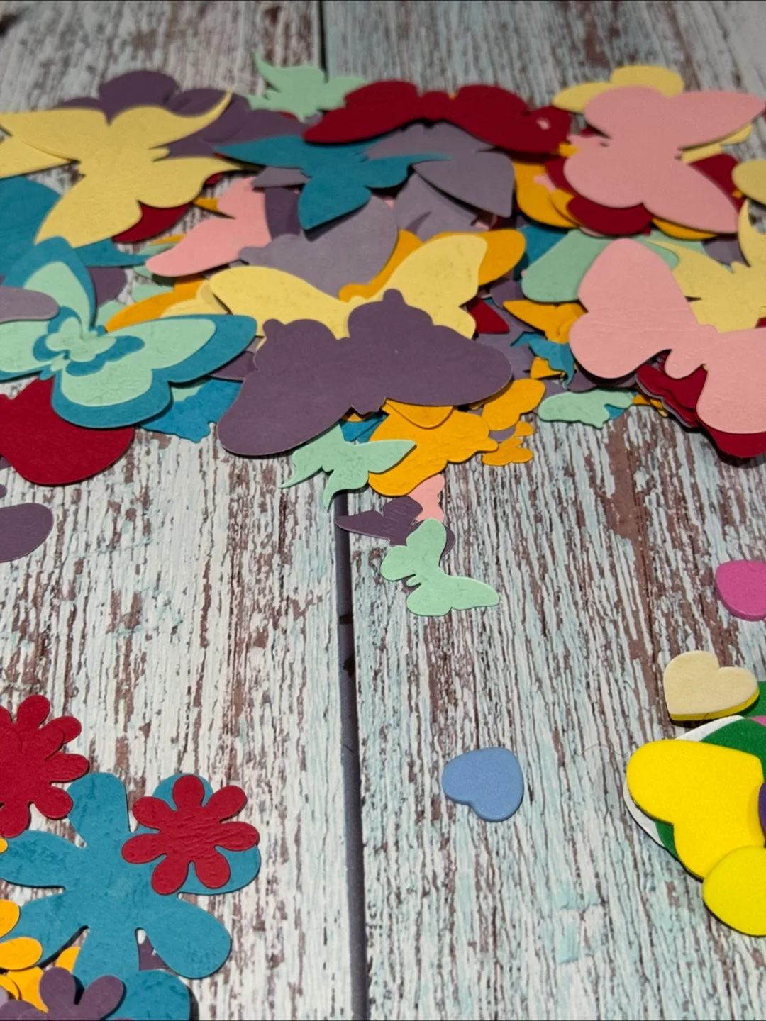 Pack of Die Cut and Foam Shapes image indicator(3)