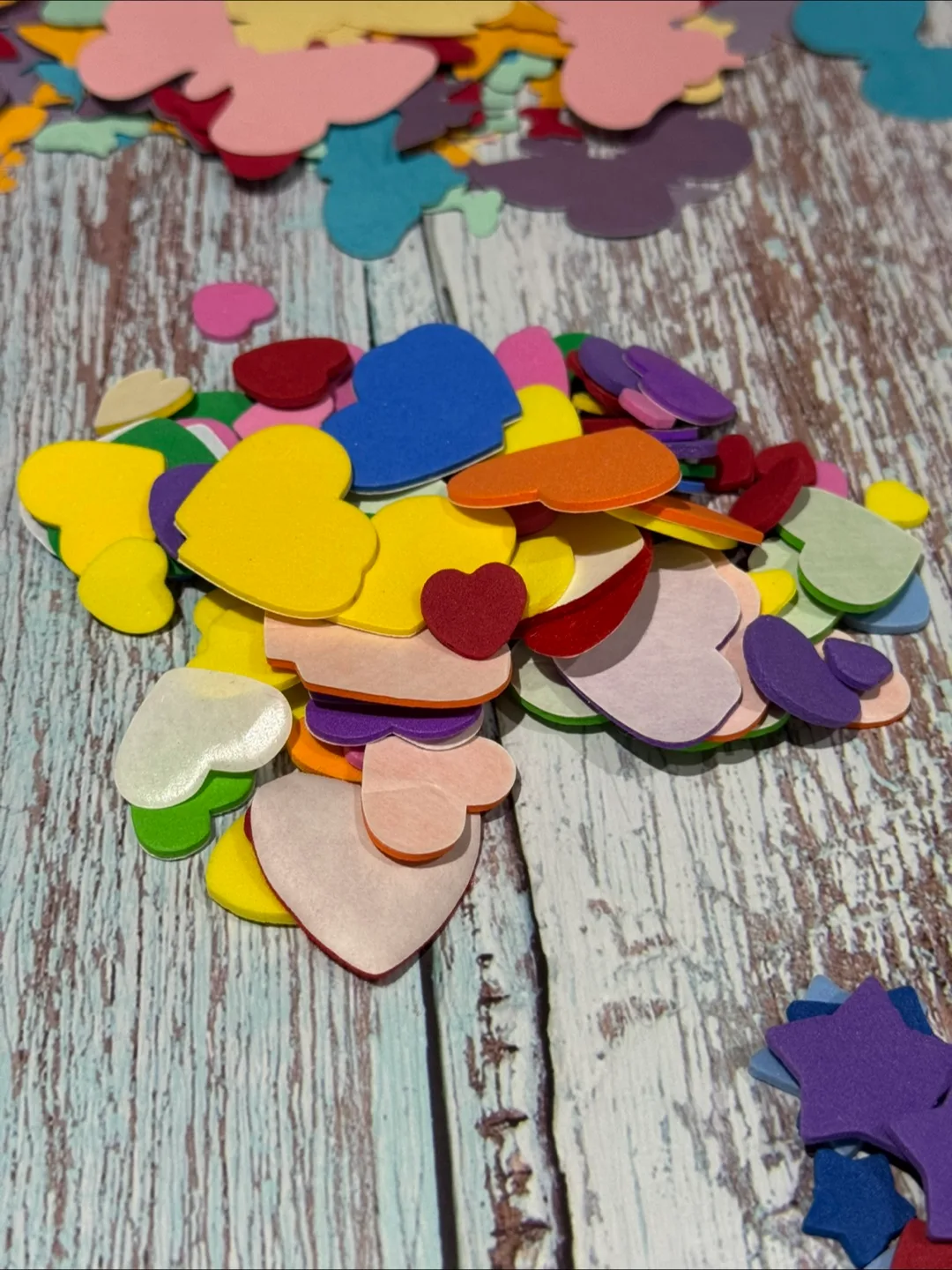 Pack of Die Cut and Foam Shapes image indicator(4)