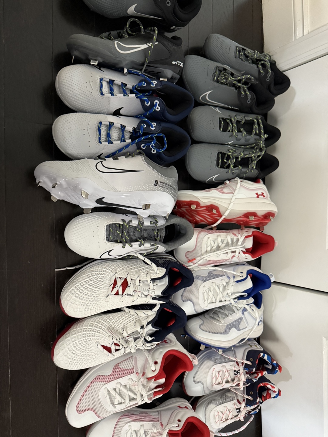 Women Metal Softball Cleats Sizes 7, 8, 9 - photo 2