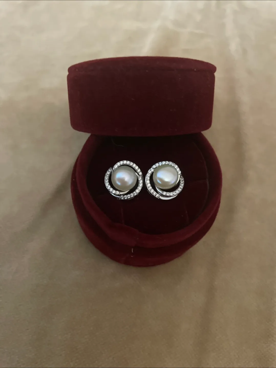 Elegant Pearl & Pavé Crystal Stud Earrings – Classic Glamour thumbnail