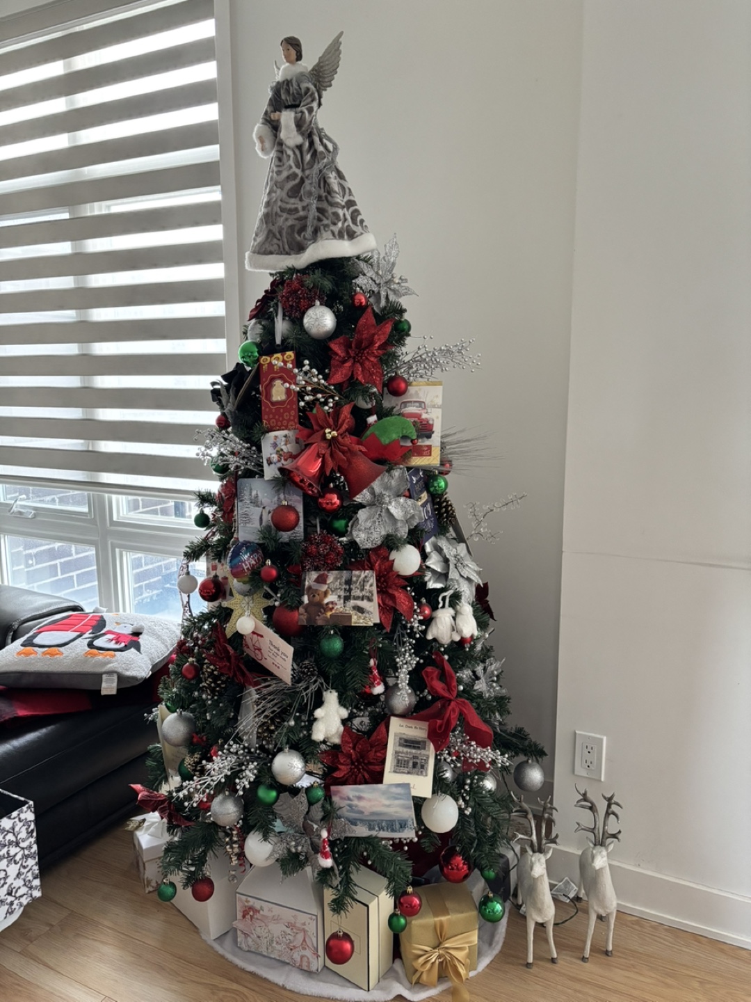 Pre-lit Artificial Christmas Tree - photo 2
