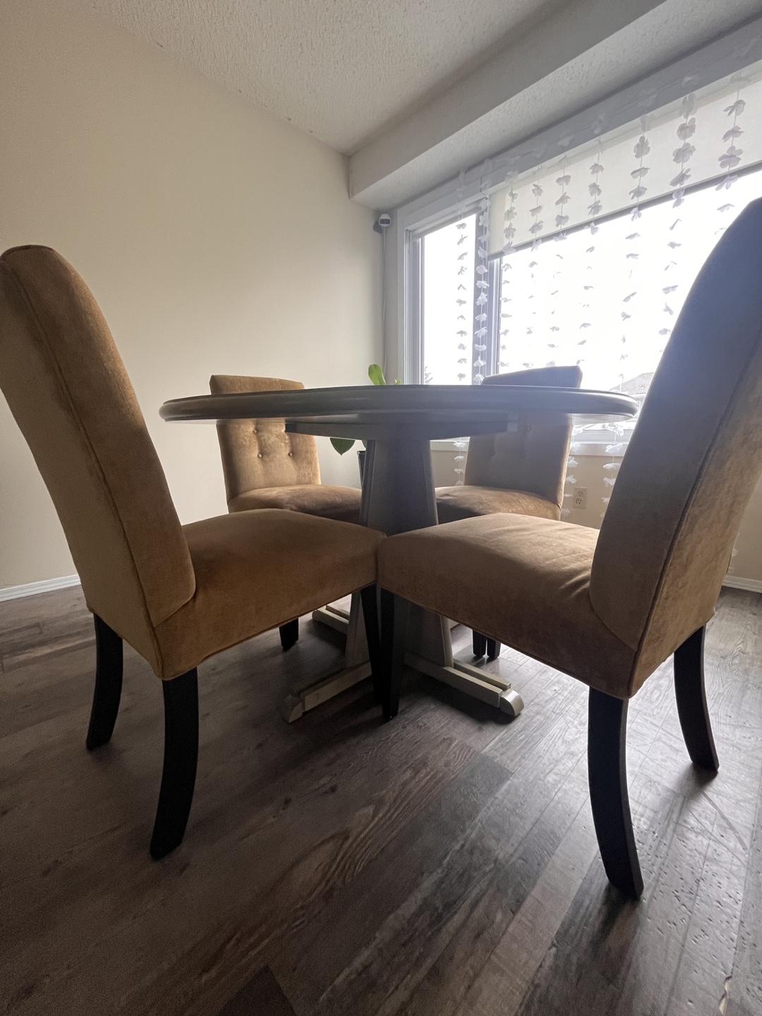 Round Dining Table and Four Chairs - photo 3